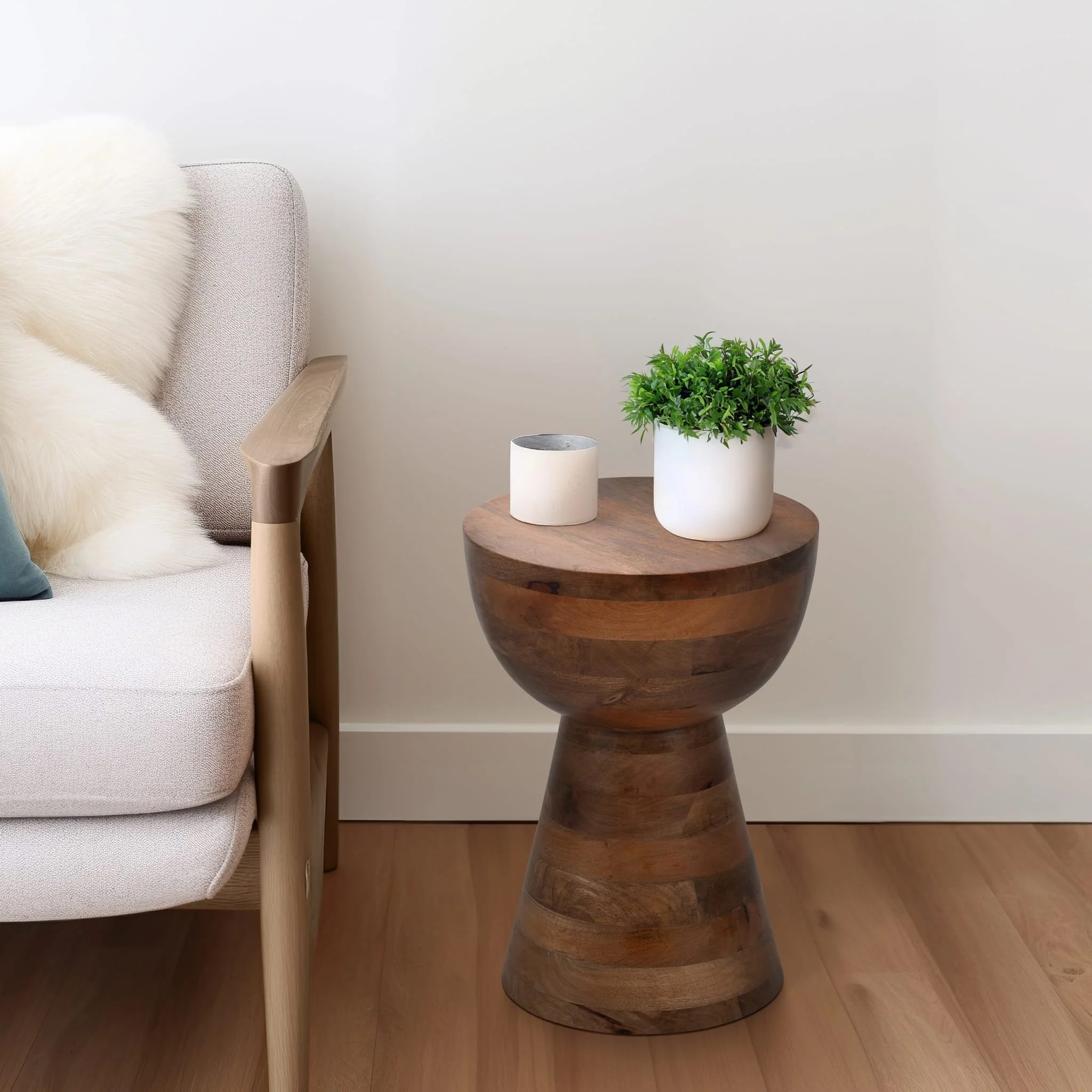 18" Polished Mango Wood Accent Table - Image 9
