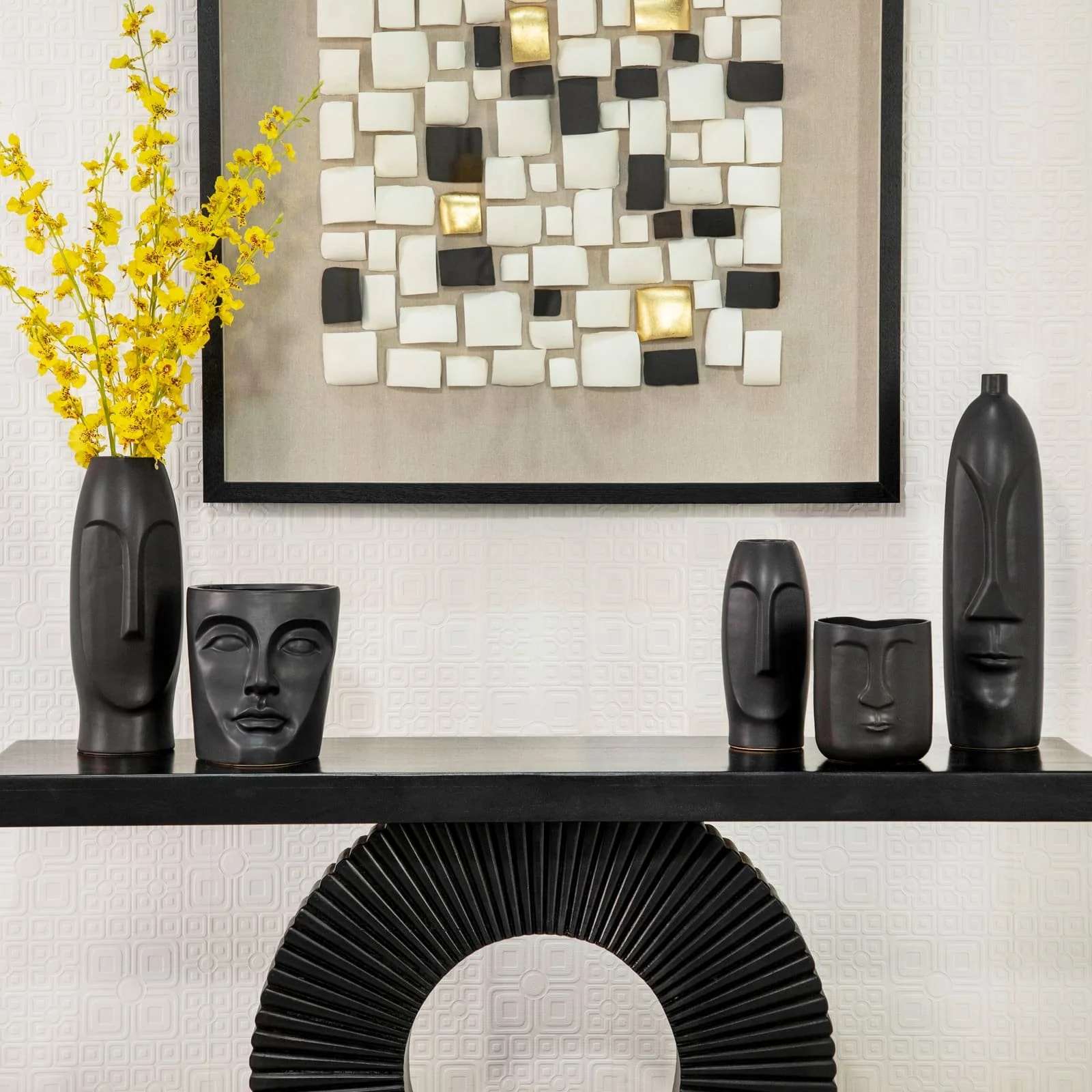 18"h Face Vase, Black - Image 5