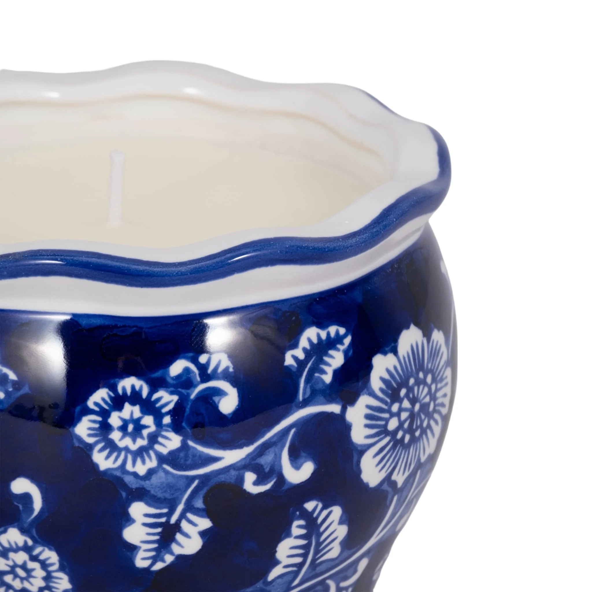 4", 7oz Round Chinoiserie Candle , Blue/white - Image 5