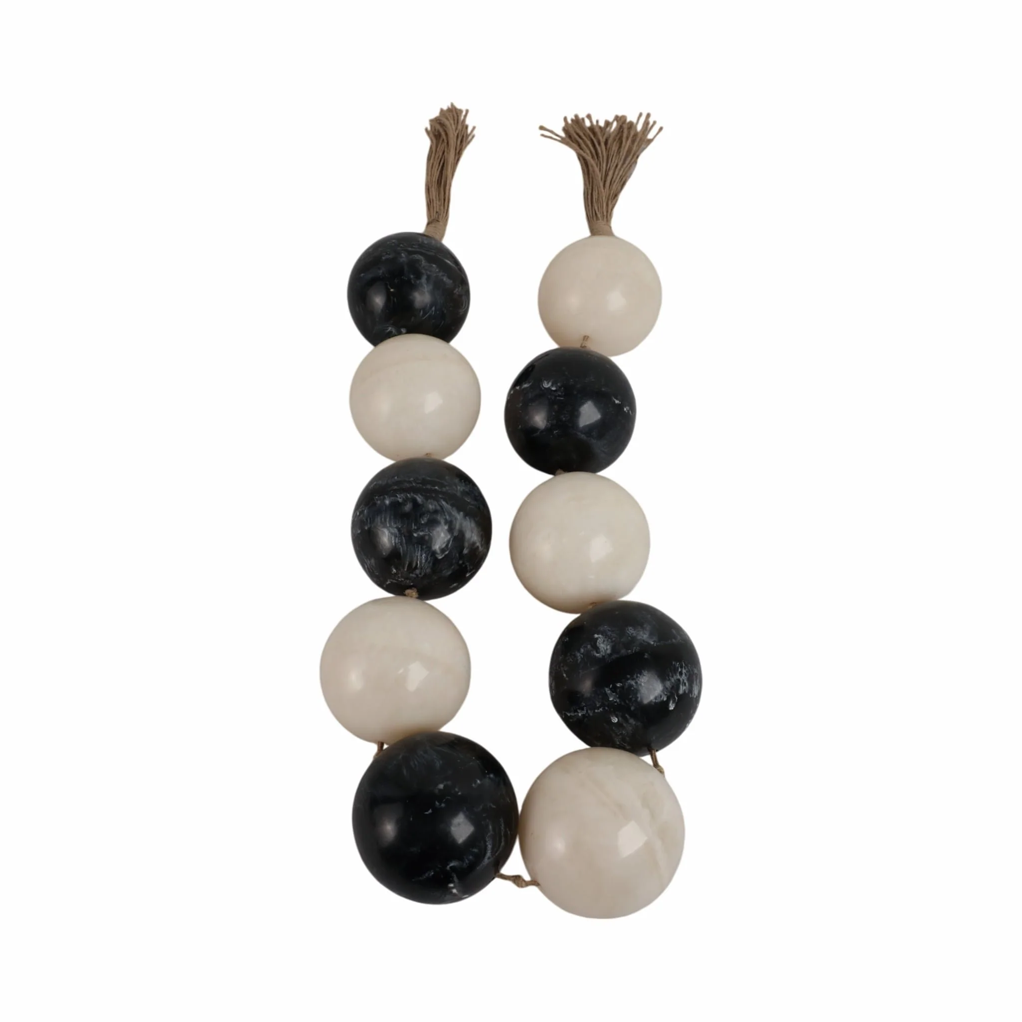 46" Swirled 3" Resin Beaded Garland, White/black - Image 3