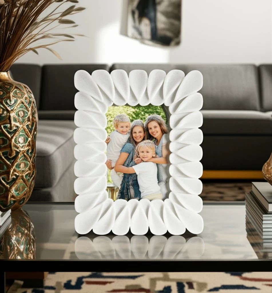 4x6" Loopy Quartz Resin Photo Frame, White - Image 4