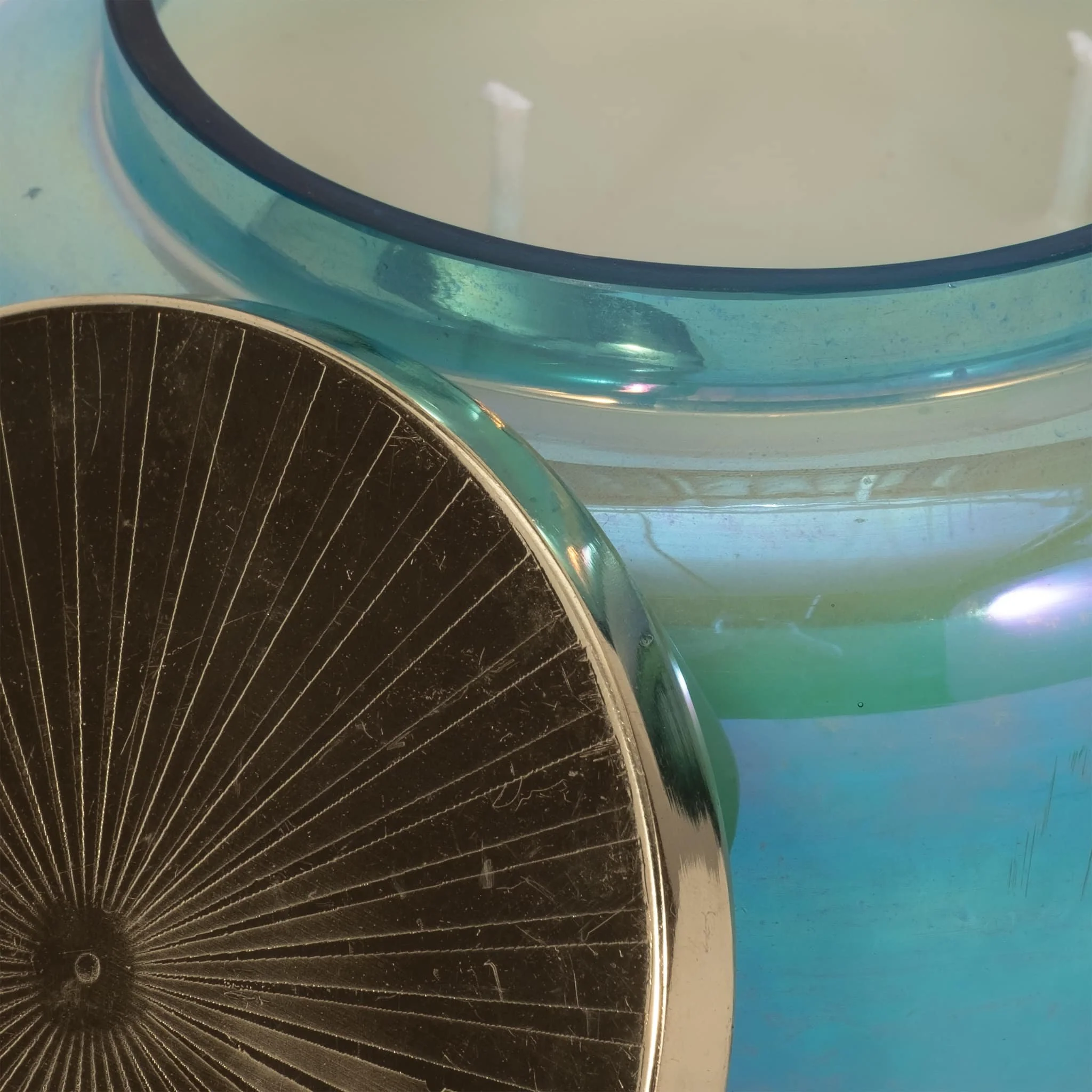 5" 23 Oz Jasmine Luster Lidded Candle, Blue/gol - Image 5