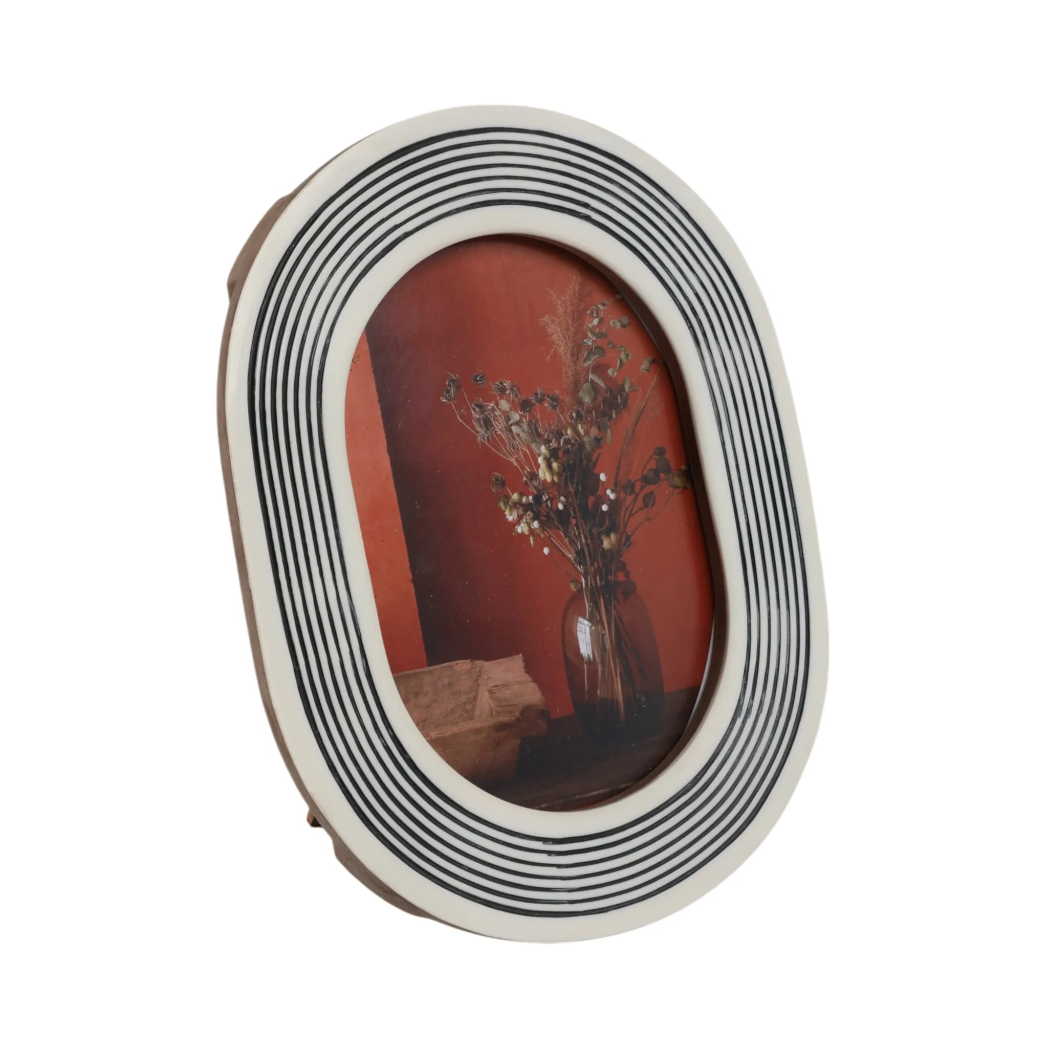 5x7 Oval Etched Lines Photo Frame, White/black - Image 2