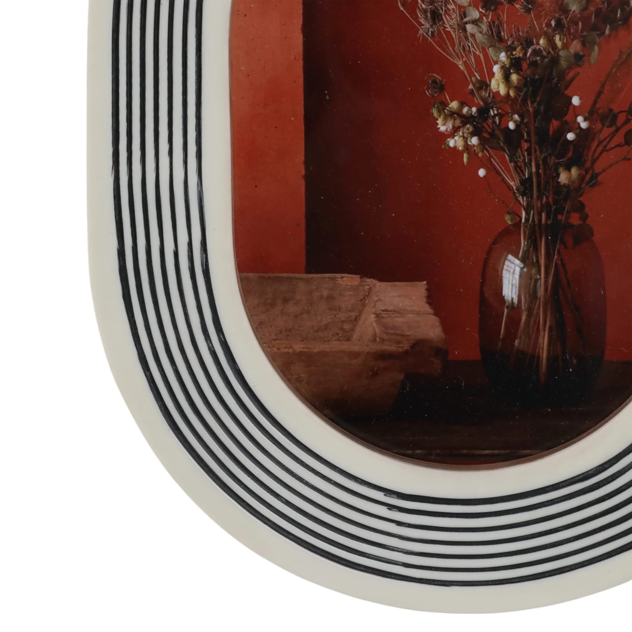 5x7 Oval Etched Lines Photo Frame, White/black - Image 5