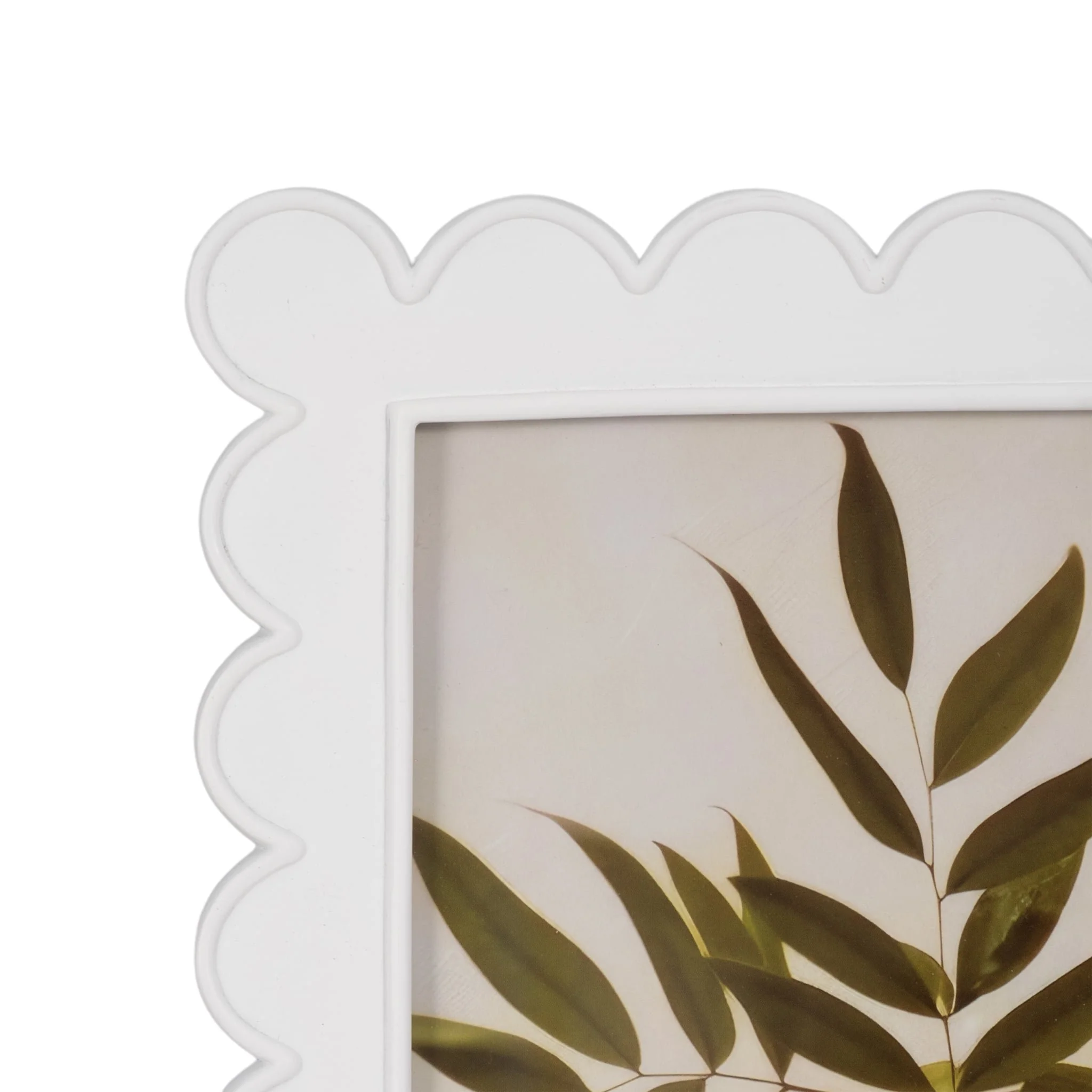 8x10 Scallop Edge Photo Frame, White - Image 4