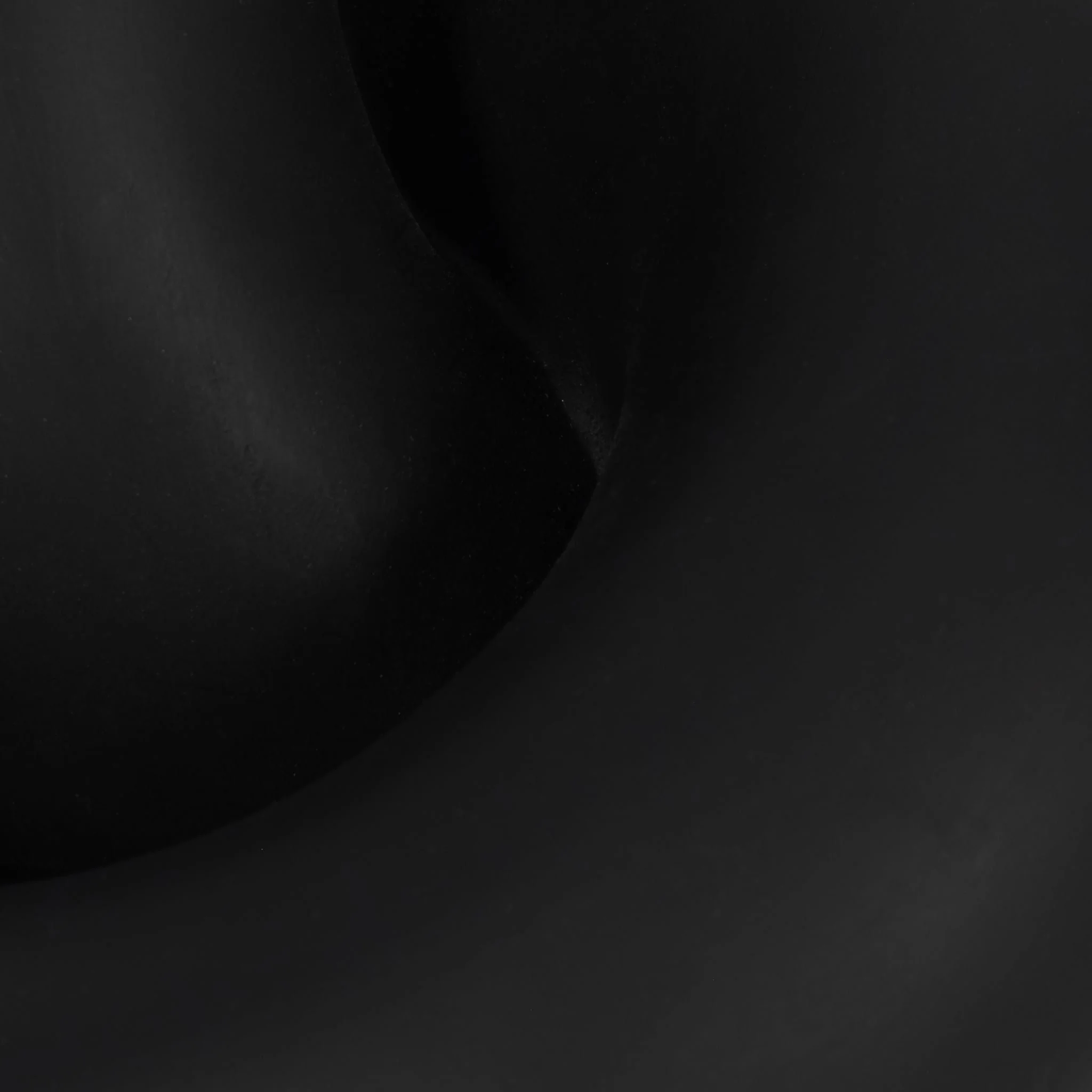 9" Resin Knot Decor, Black - Image 5