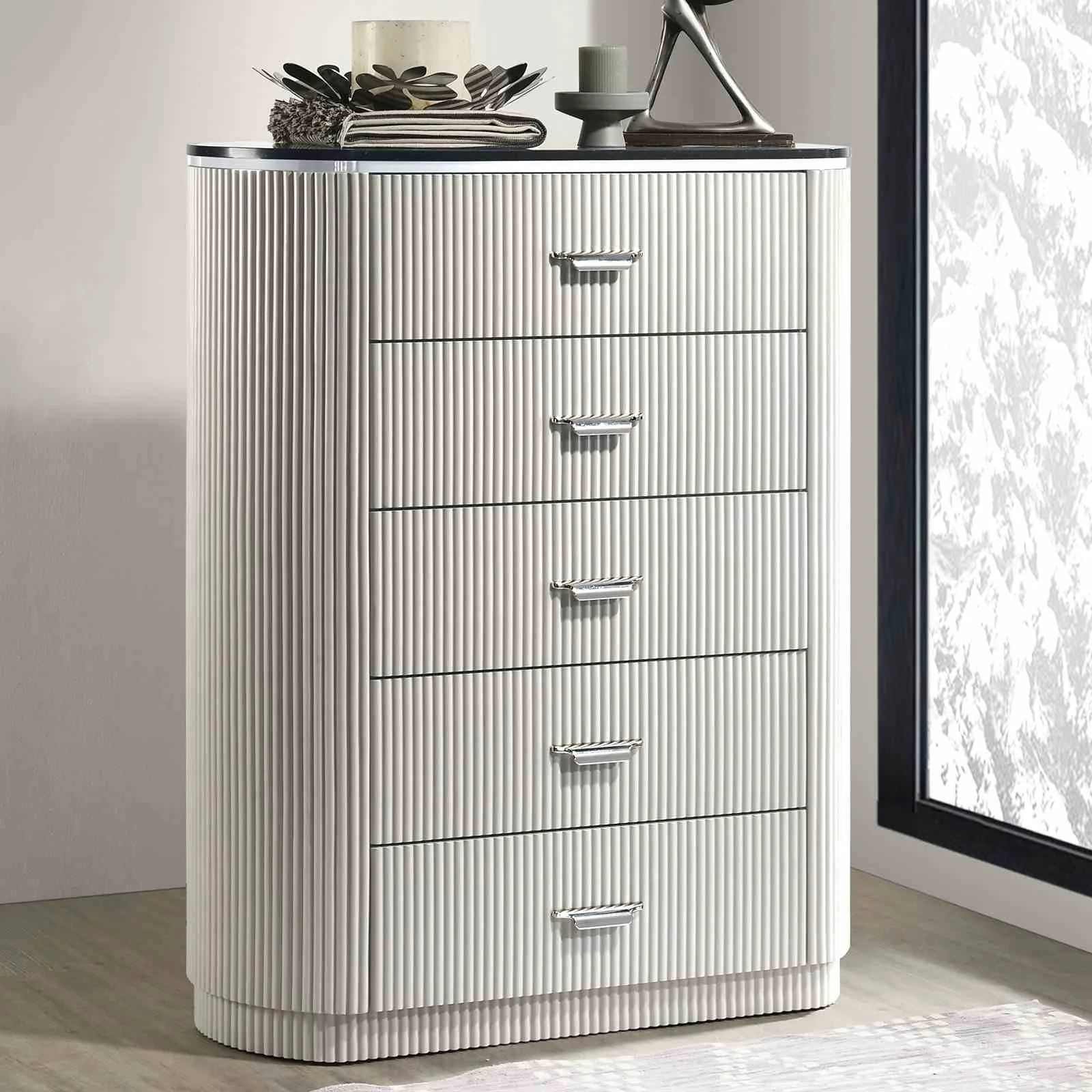 Aldgate 5 Pc. Queen Bedroom Set w/ Chest - Image 4