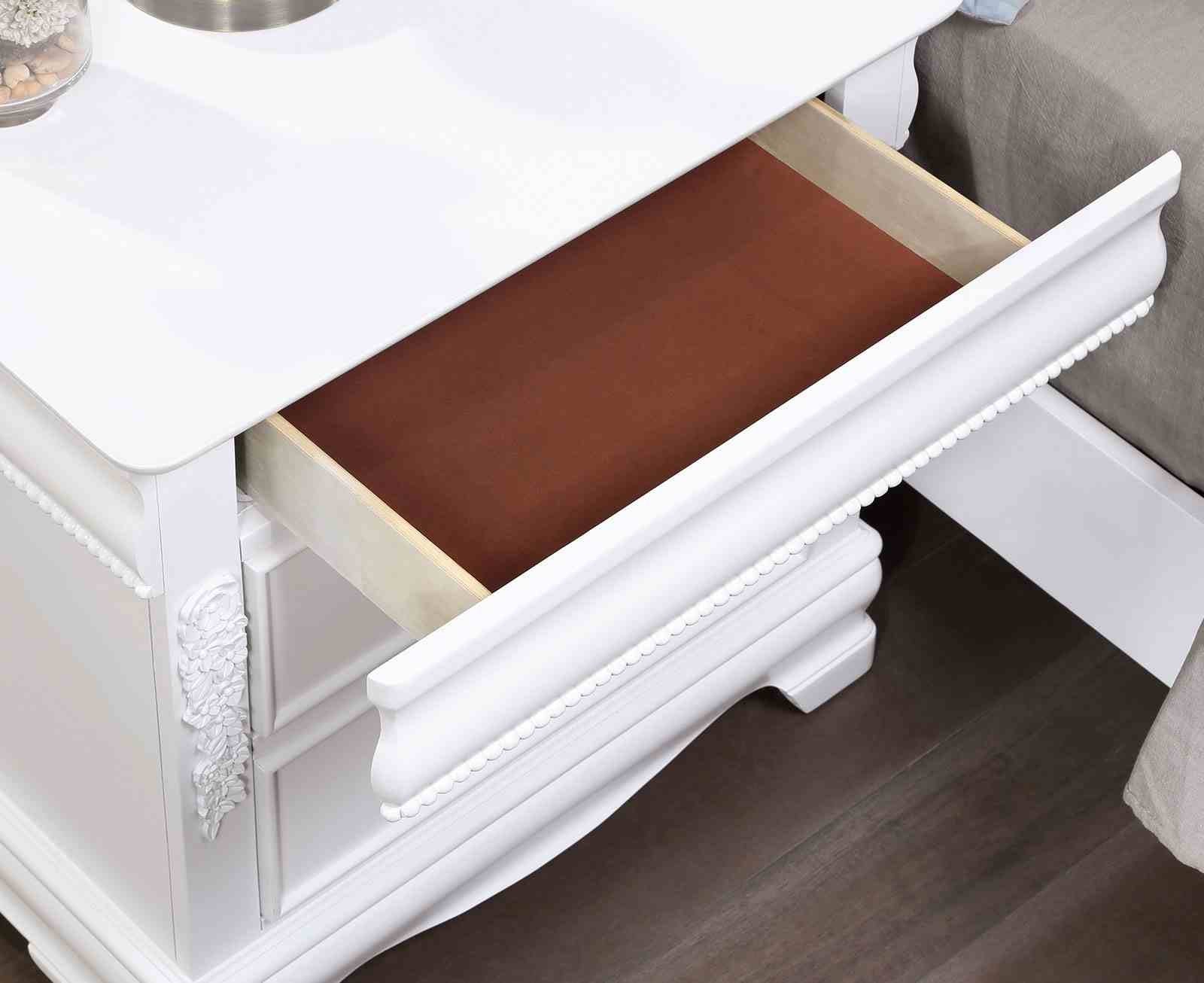 Alecia 4 Pc. Full Bedroom Set - Image 5