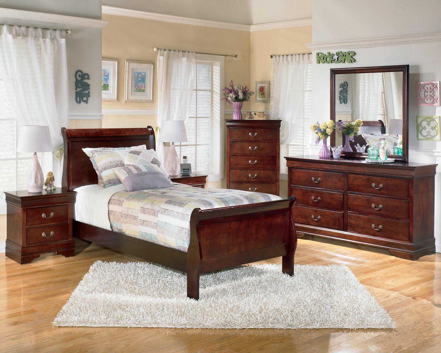 Alisdair Bedroom Set - Image 12