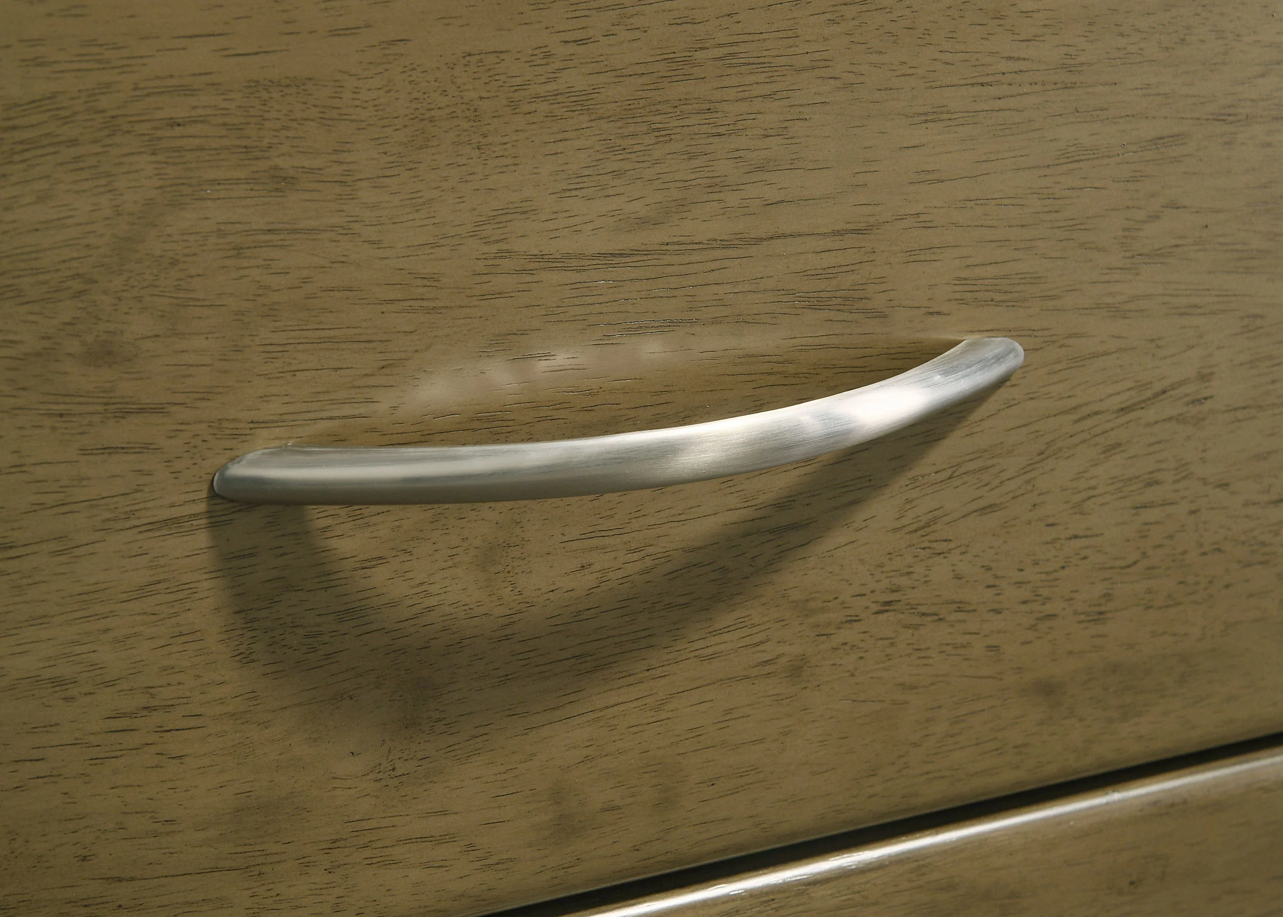 Amsbury Dresser with Mirror - Image 11