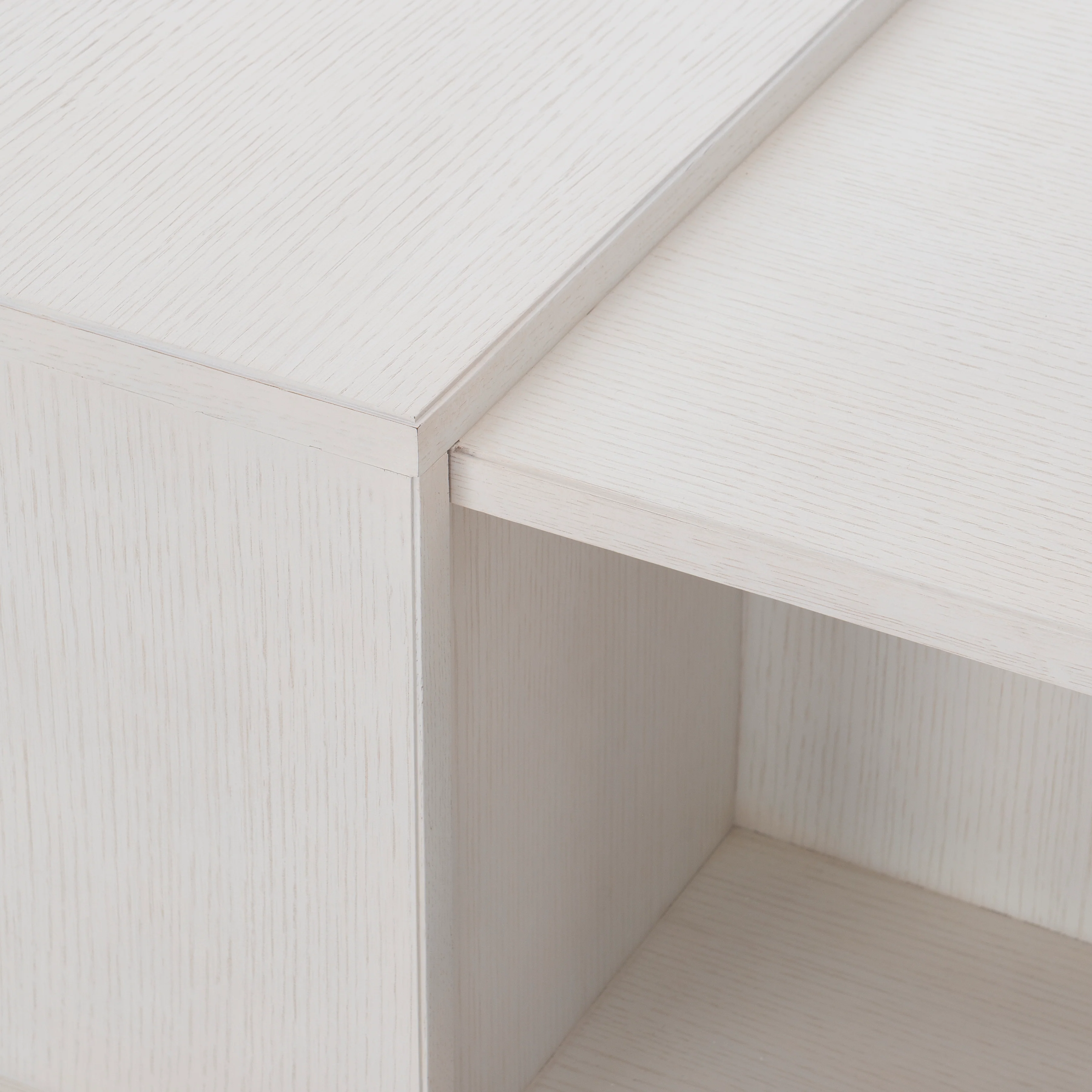 Arnette Cocktail Table - Image 6