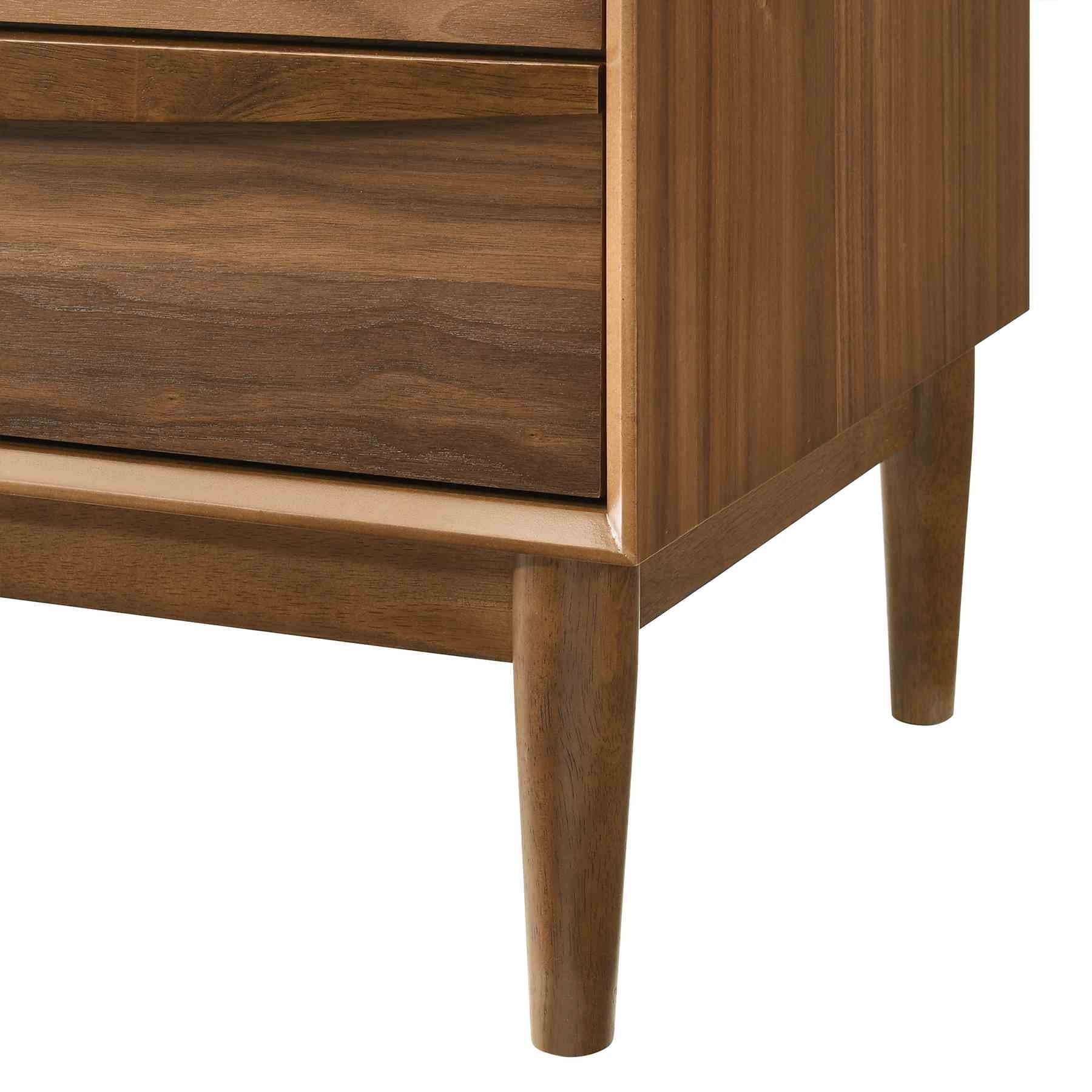 Artemio Queen 3 Piece Wood Bedroom Set in Walnut Finish - Image 9