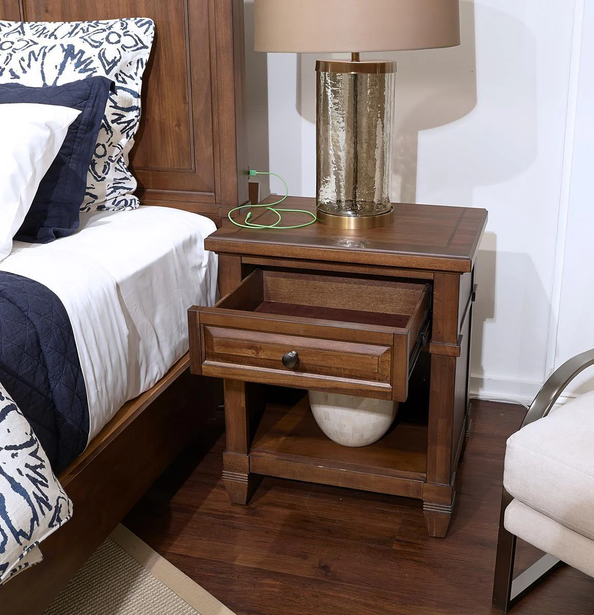 Aspenhome Furniture Thornton 1 Drawer Nightstand in Sienna - Image 3