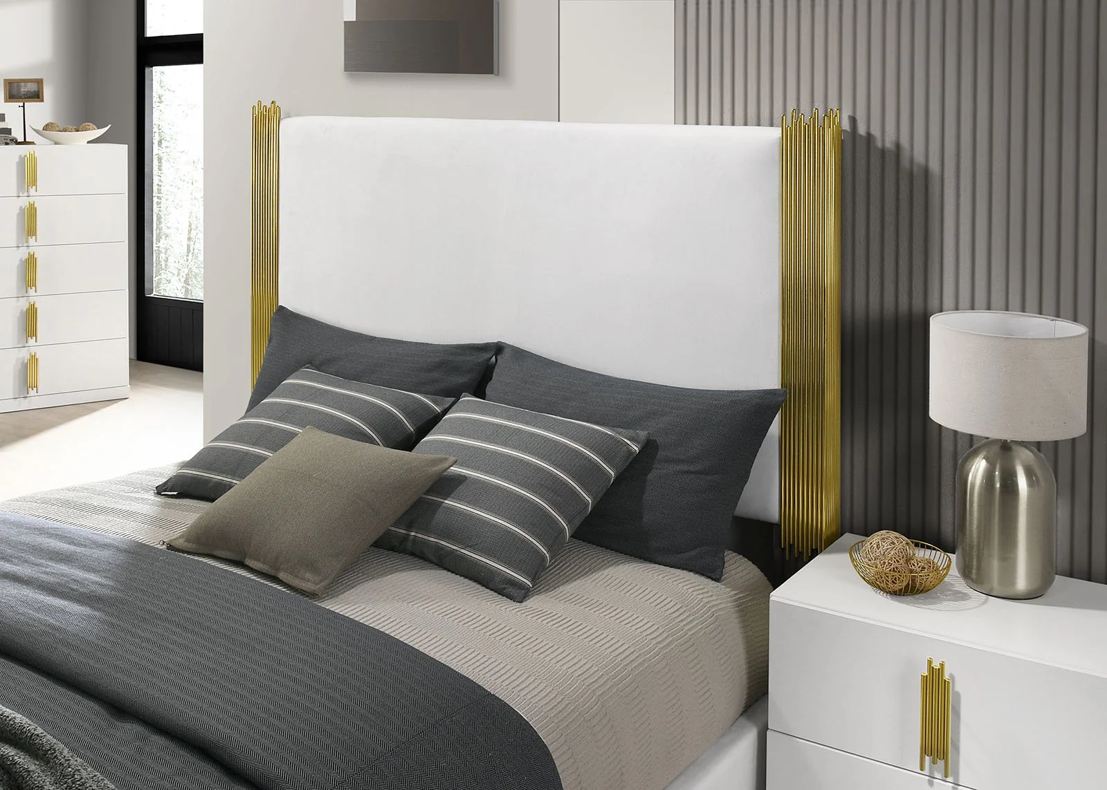 Basildon 5 Pc. Queen Bedroom Set w/ Chest - Image 2