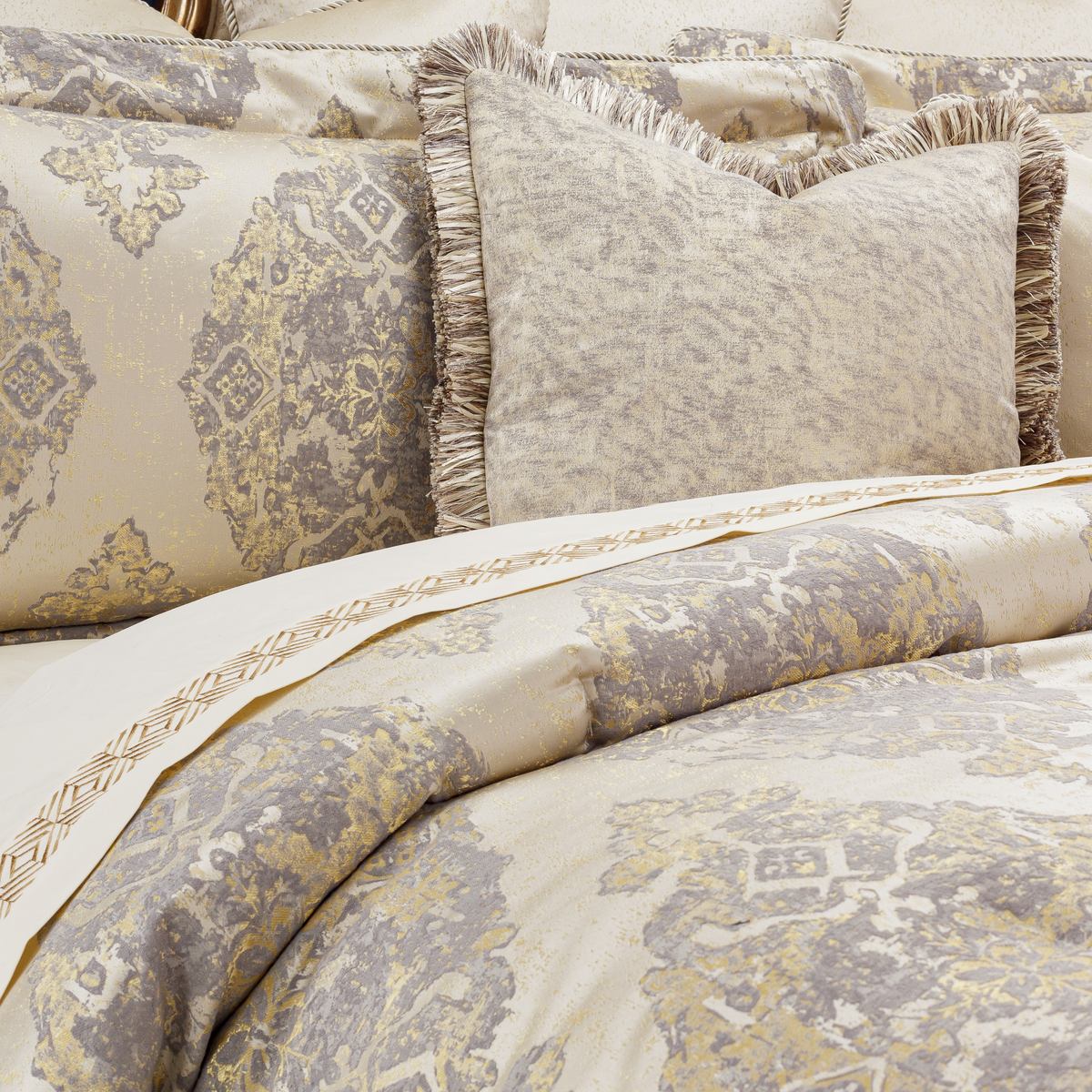 Bennett 10-Piece King Comforter Set - Champagne - Image 5