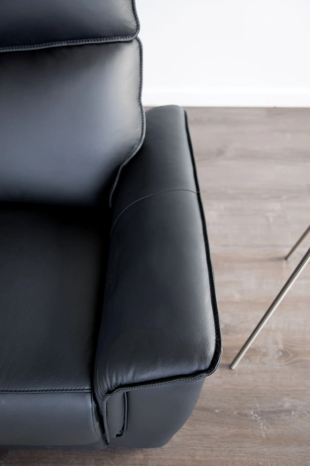 Bienne Sofa + Loveseat - Image 4