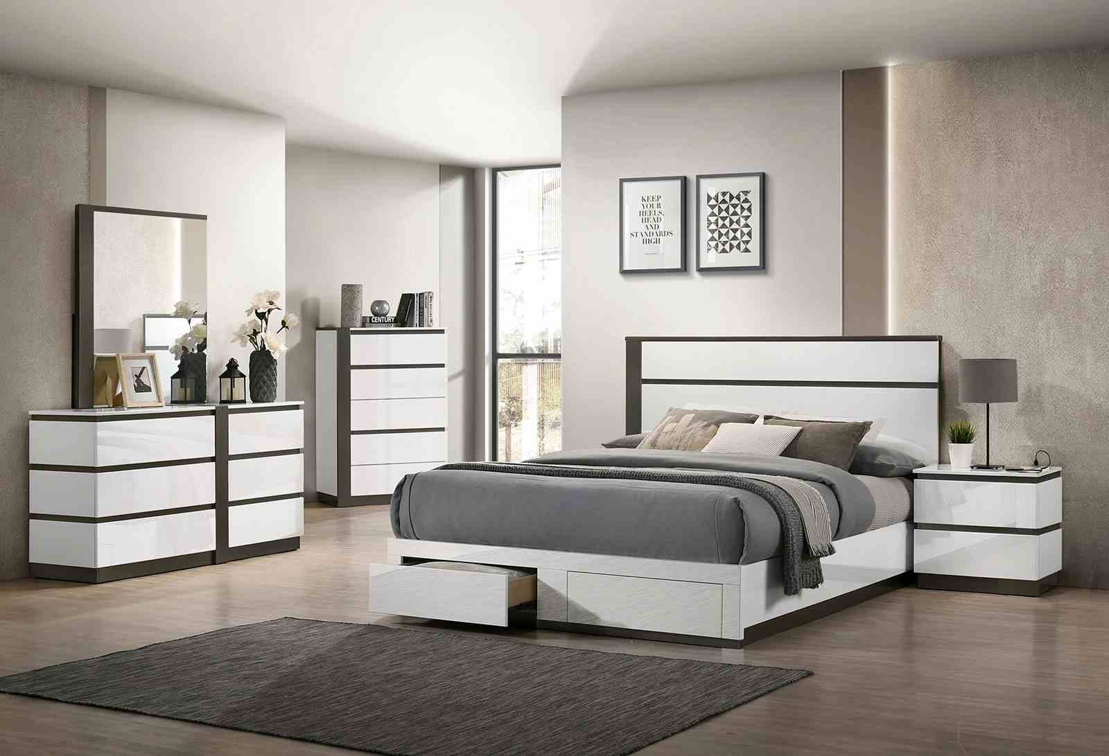 Birsfelden 5 Pc. Queen Bedroom Set w/ Chest - Image 4