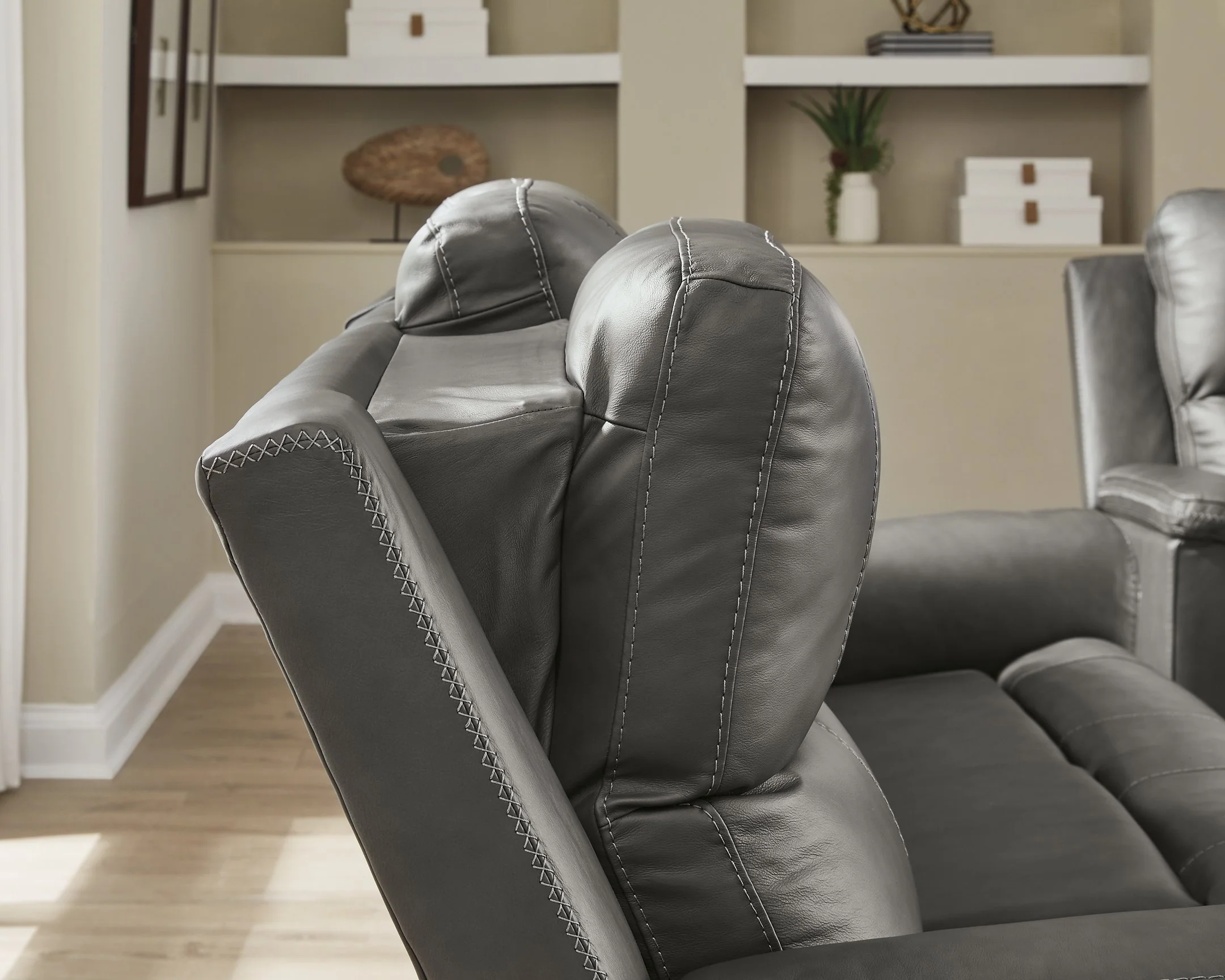 Bleckley Power Reclining Loveseat with Console - Image 22