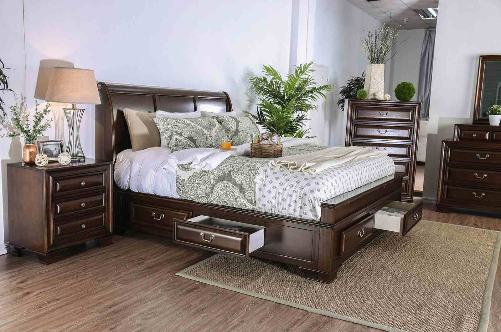 Brandt 5 Pc. Queen Bedroom Set w/ Chest - Image 4