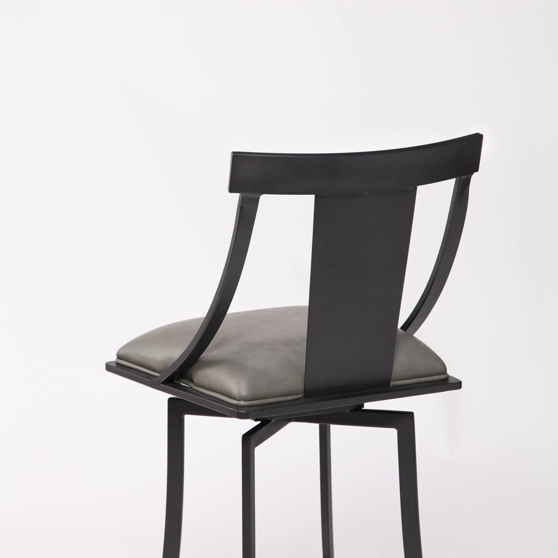 Brisbane Contemporary 26" Counter Height Barstool in Matte Black Finish and Vintage Gray Faux Leather - Image 3