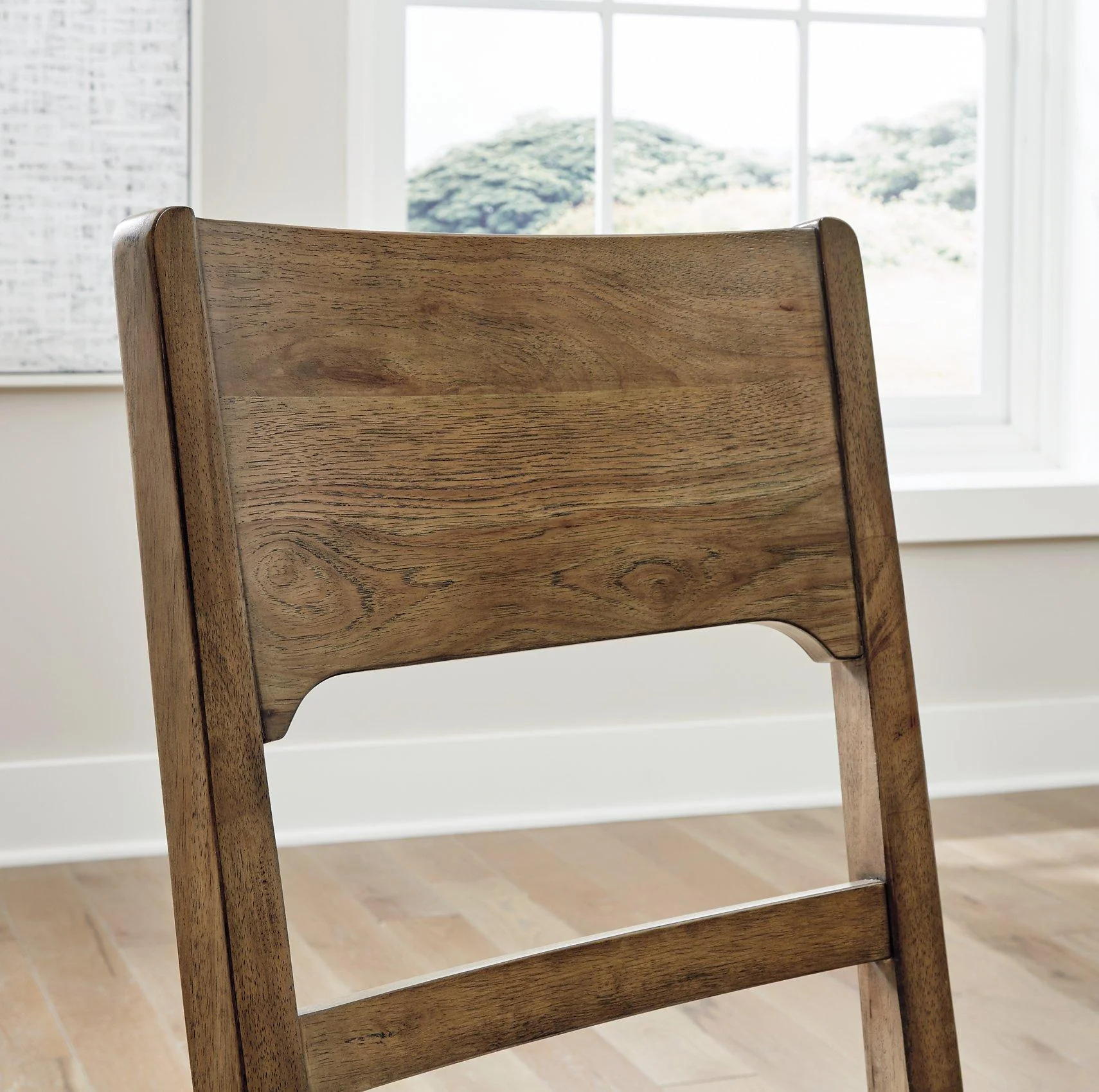 Cabalynn Dining Room Set - Image 7