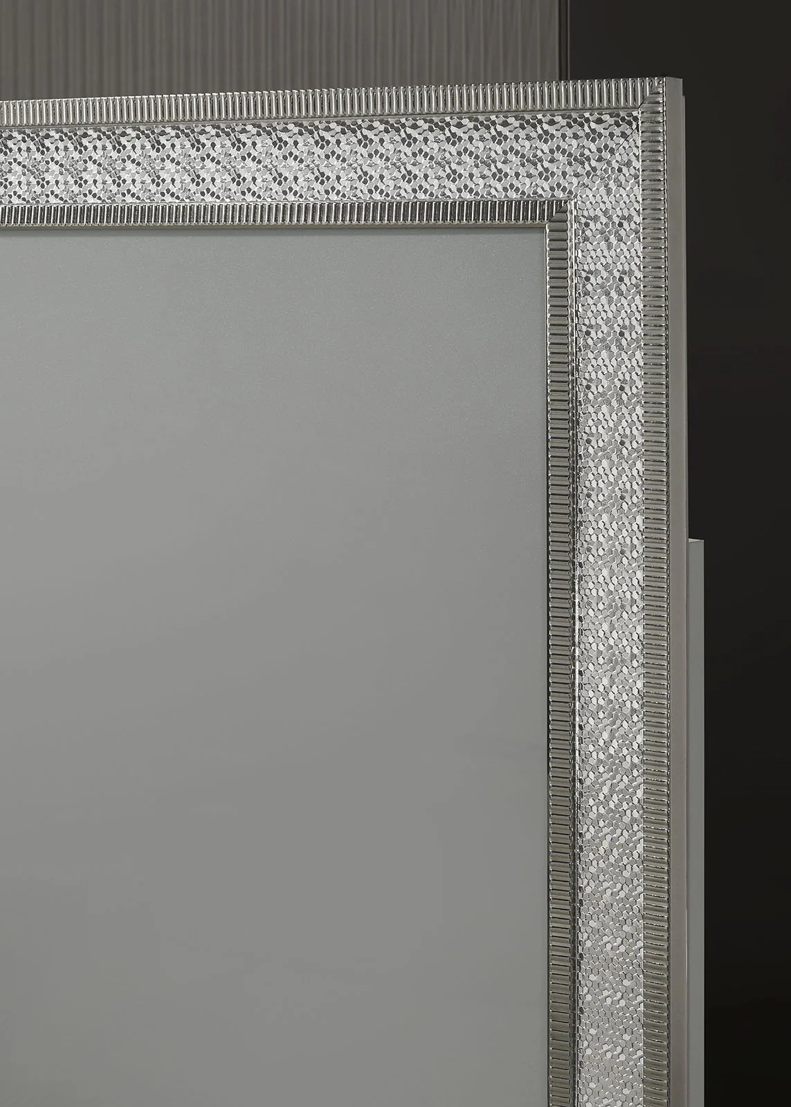 Cassiopeia E.King Bed, Metallic Gray - Image 3
