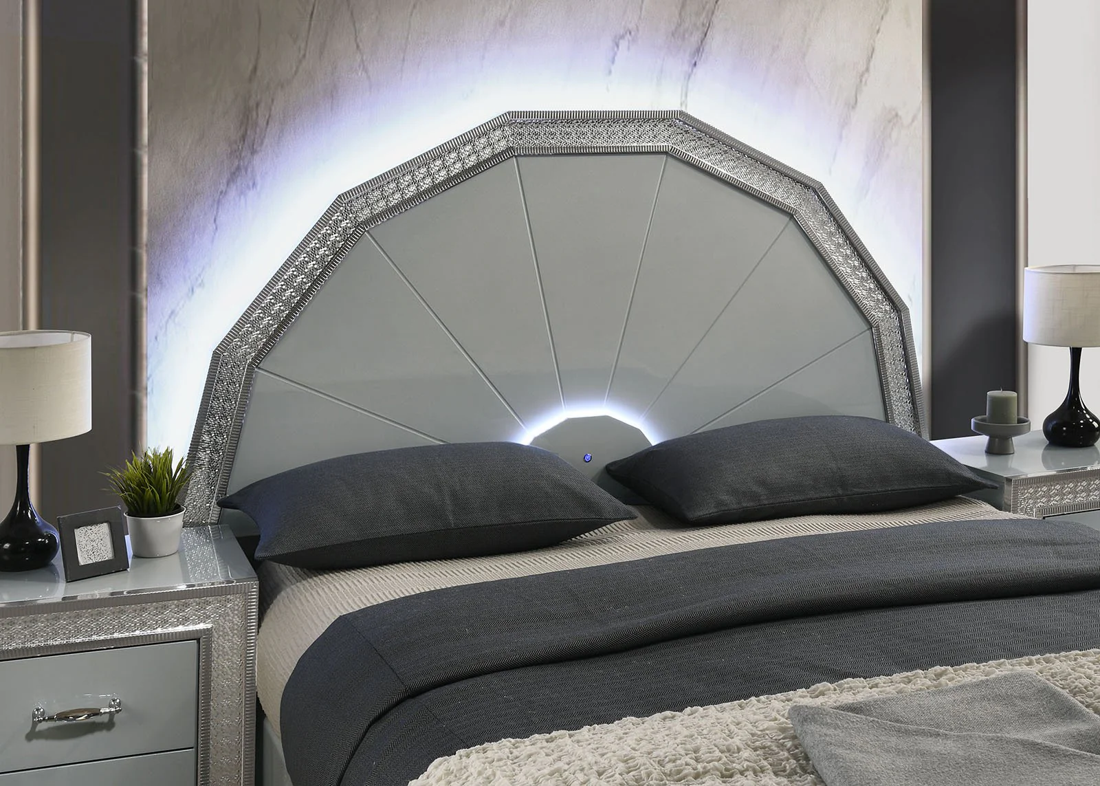 Cassiopeia E.King Bed, Metallic Gray - Image 3