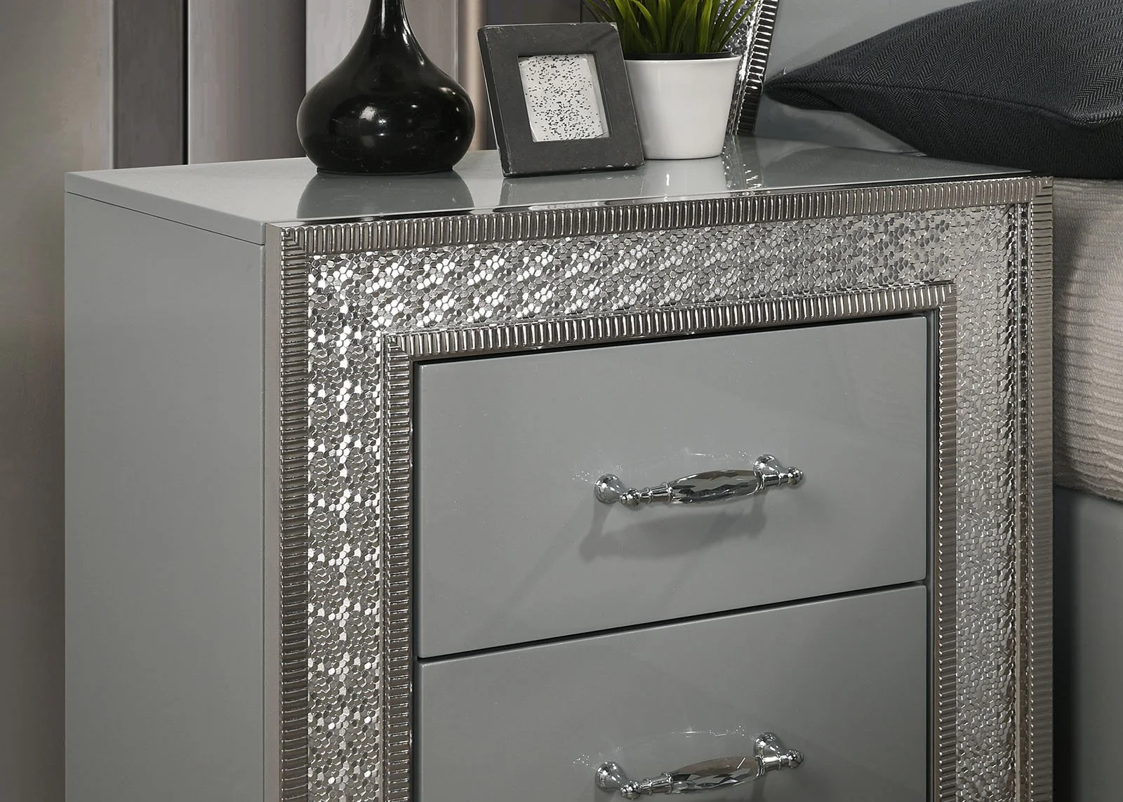 Cassiopeia Nightstand, Metallic Gray - Image 3