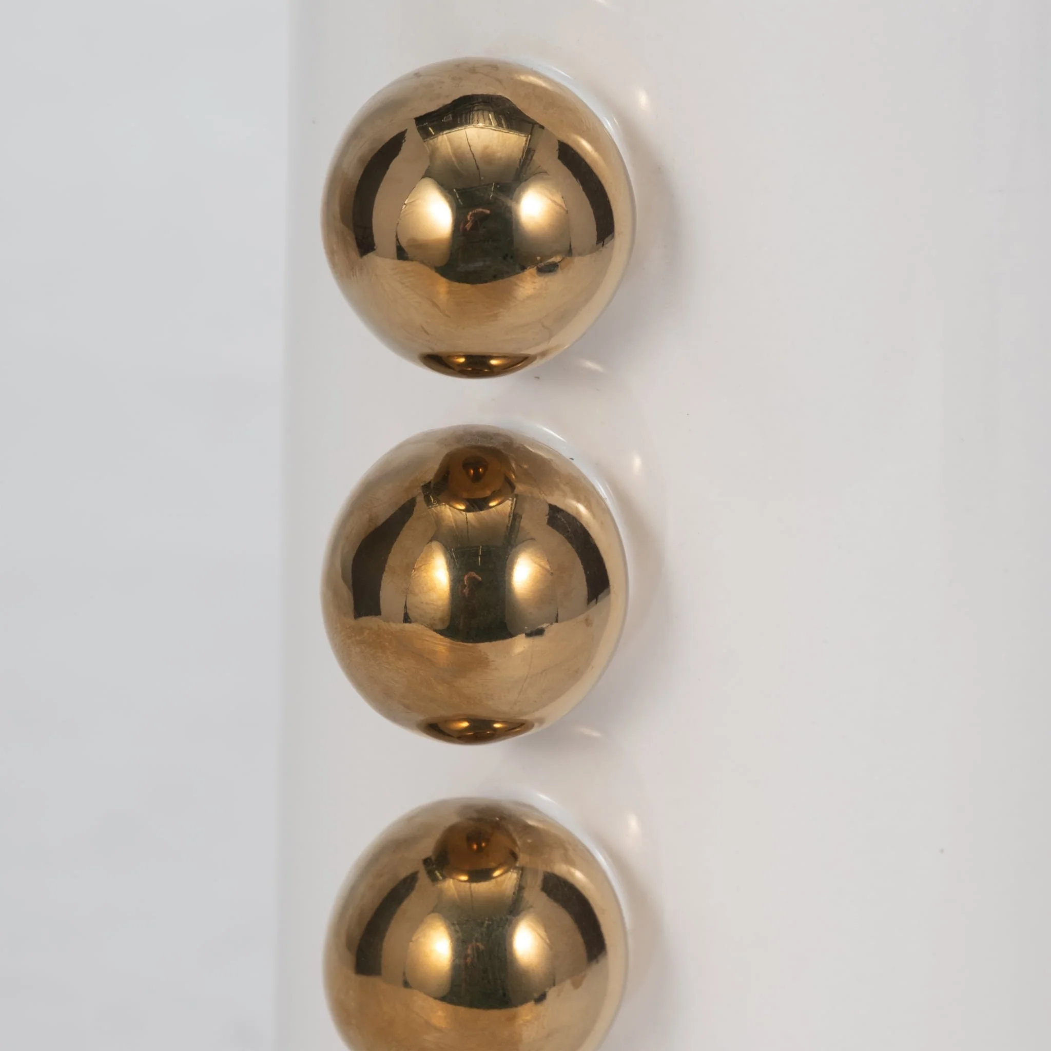 Cer, 10" Vase W/ Side Knobs, White/gold - Image 5
