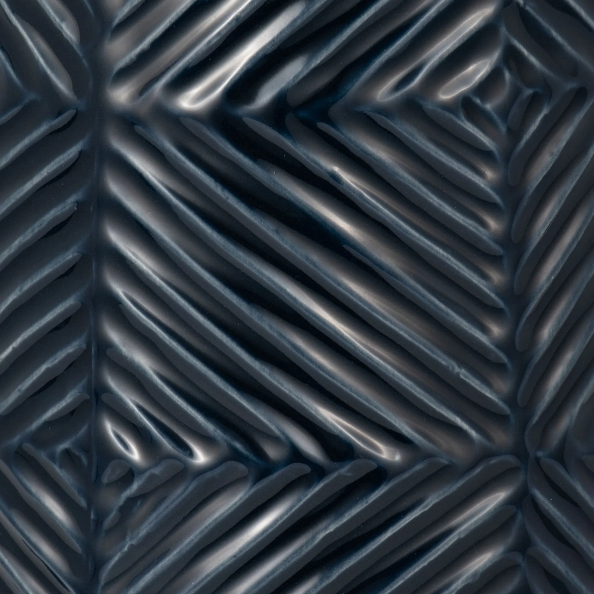 Cer, 16" Textured Lines Vase, Navy - Image 4