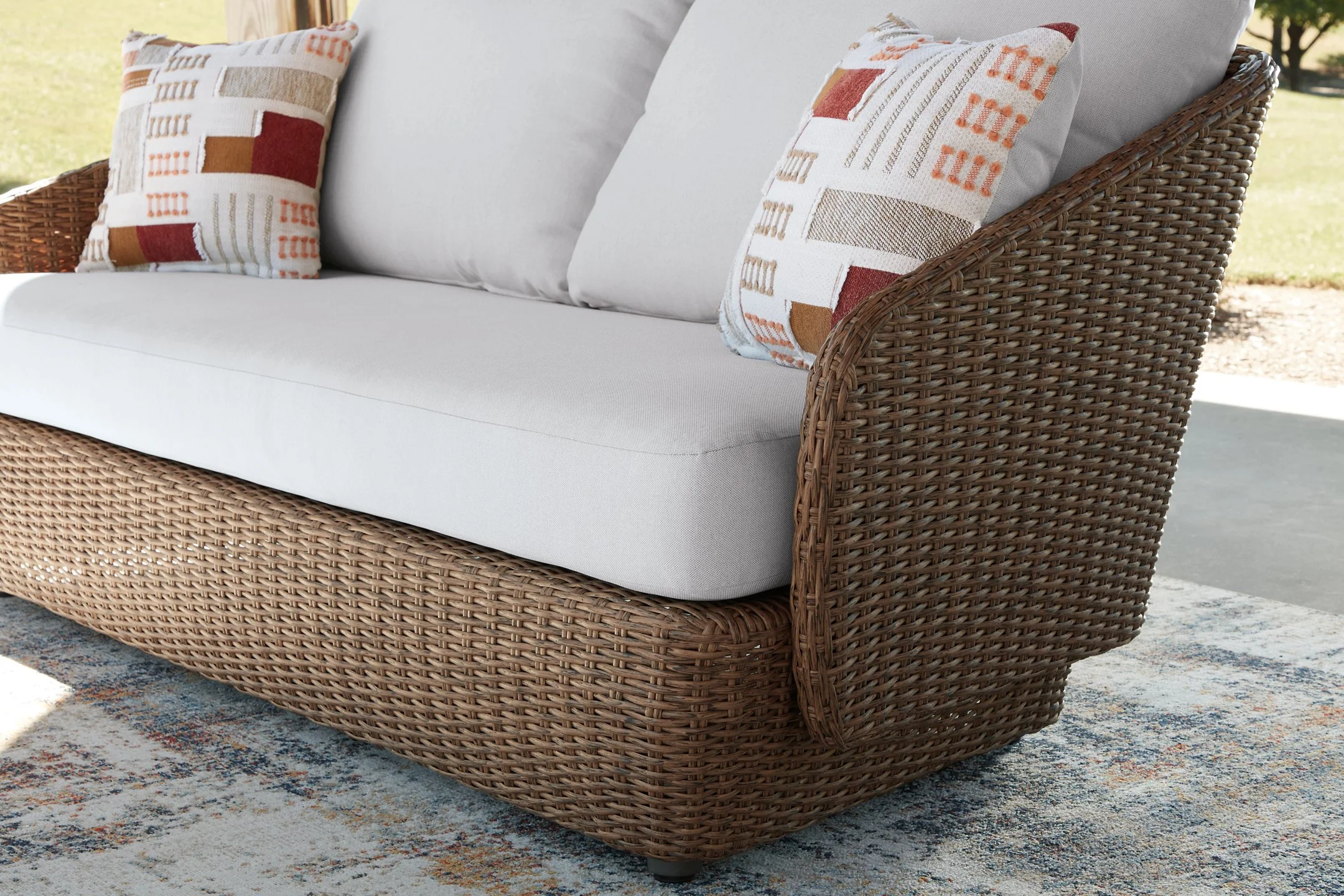 Double Point Outdoor Seating Set - Image 8