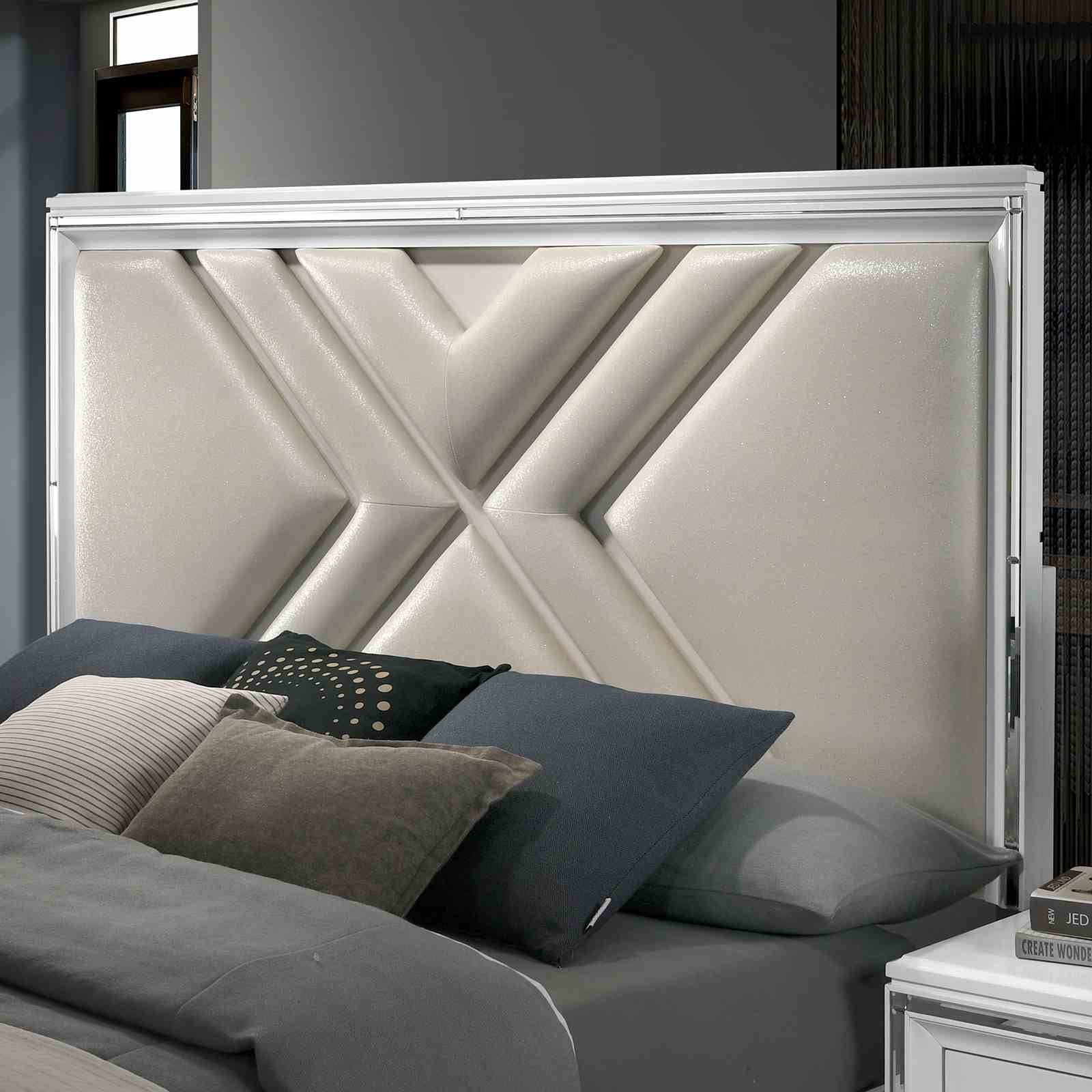 Emmeline E.King Bed, White - Image 4
