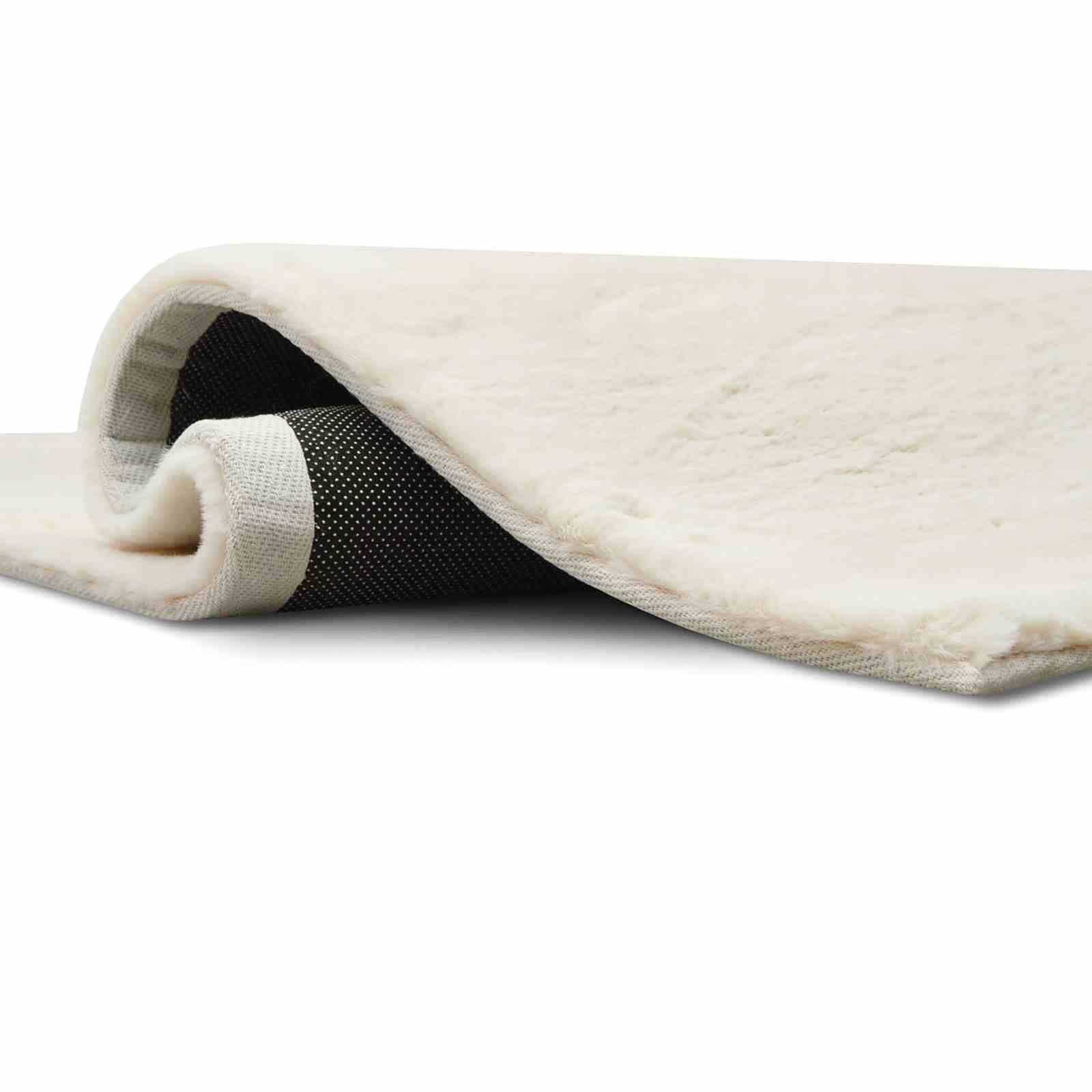 Famalica 5' X 7' Area Rug - Image 3