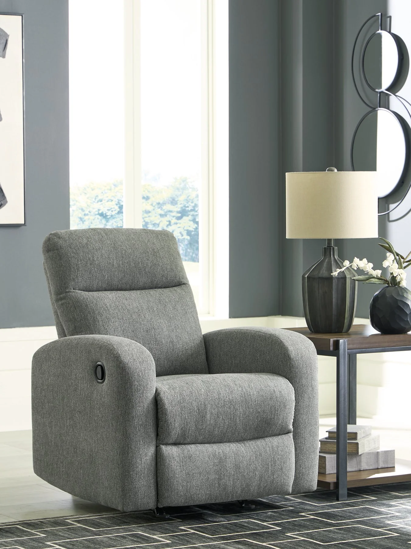 Gauntlet Recliner - Image 2