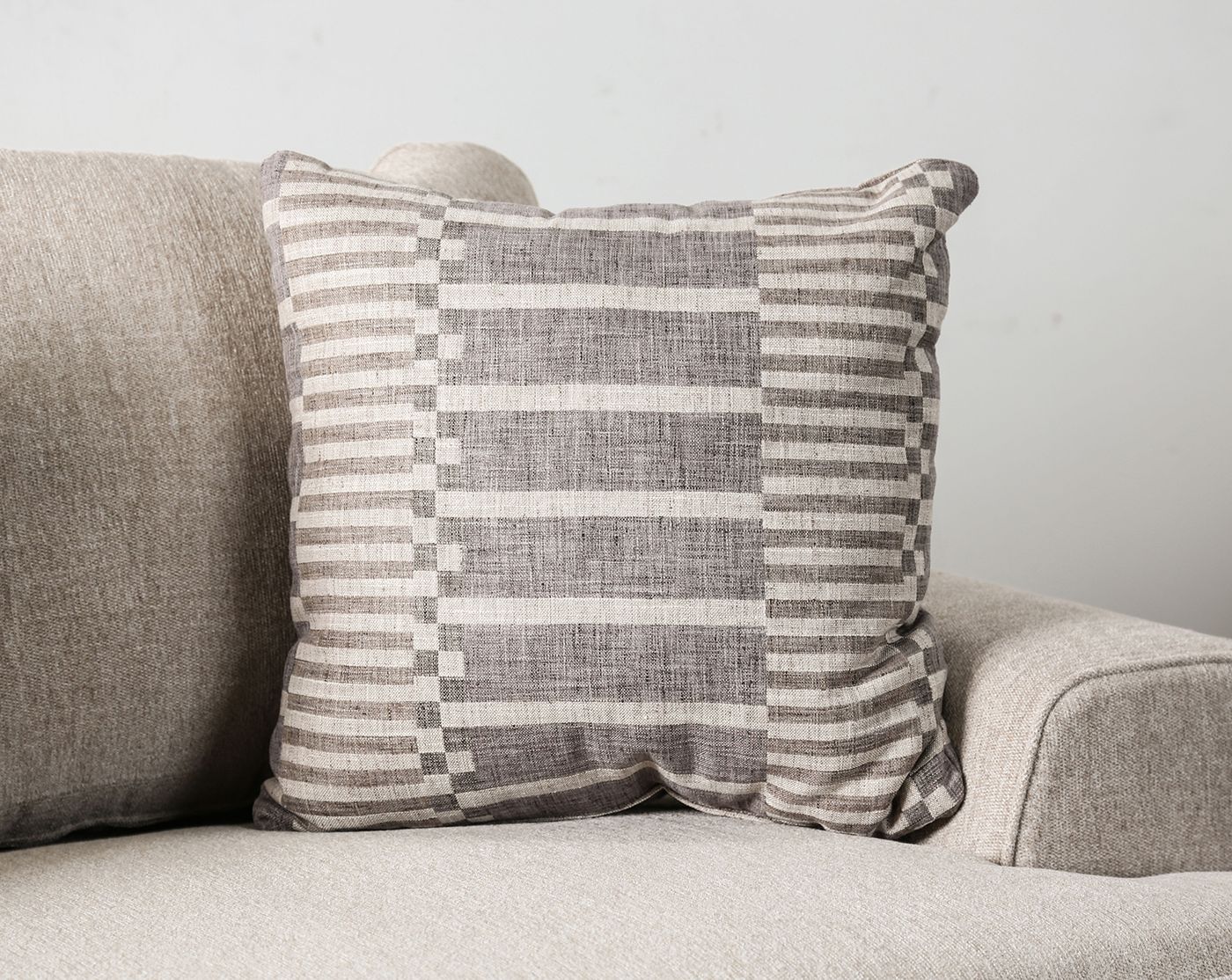 Gervais Loveseat - Image 6