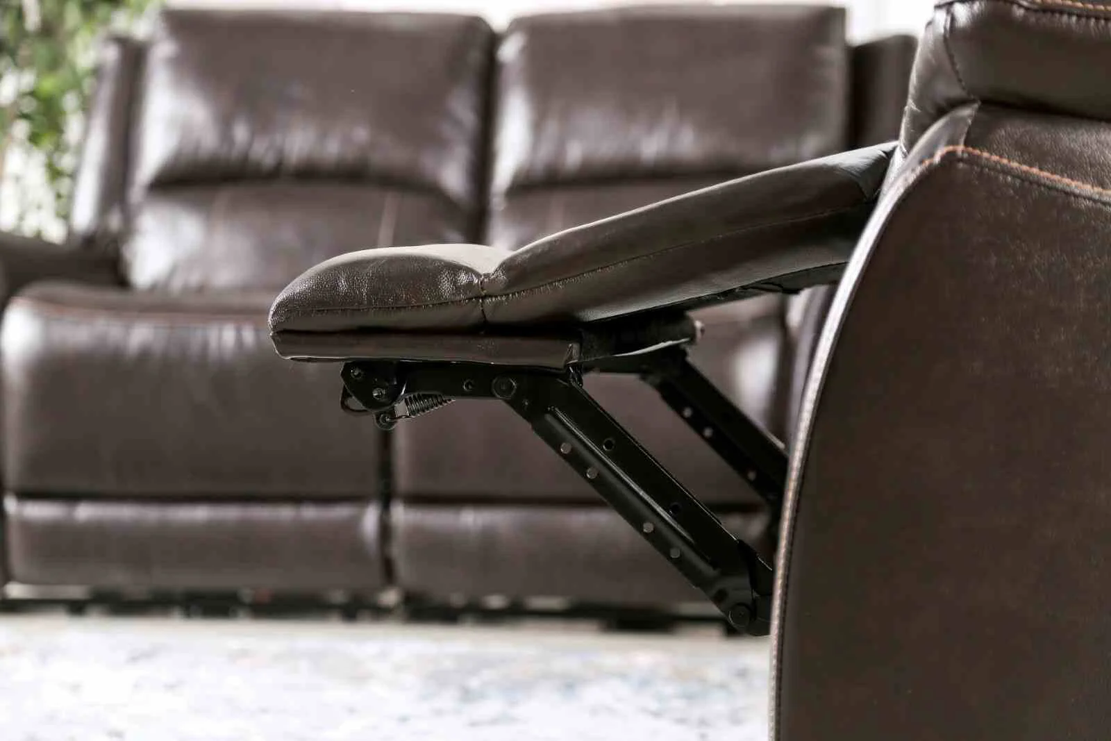 Gorgius Power Sofa + Loveseat - Image 4