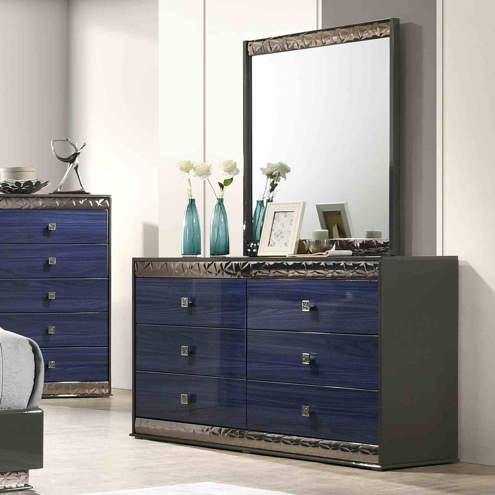 Hartlepool 5 Pc. Queen Bedroom Set w/ 2NS - Image 3