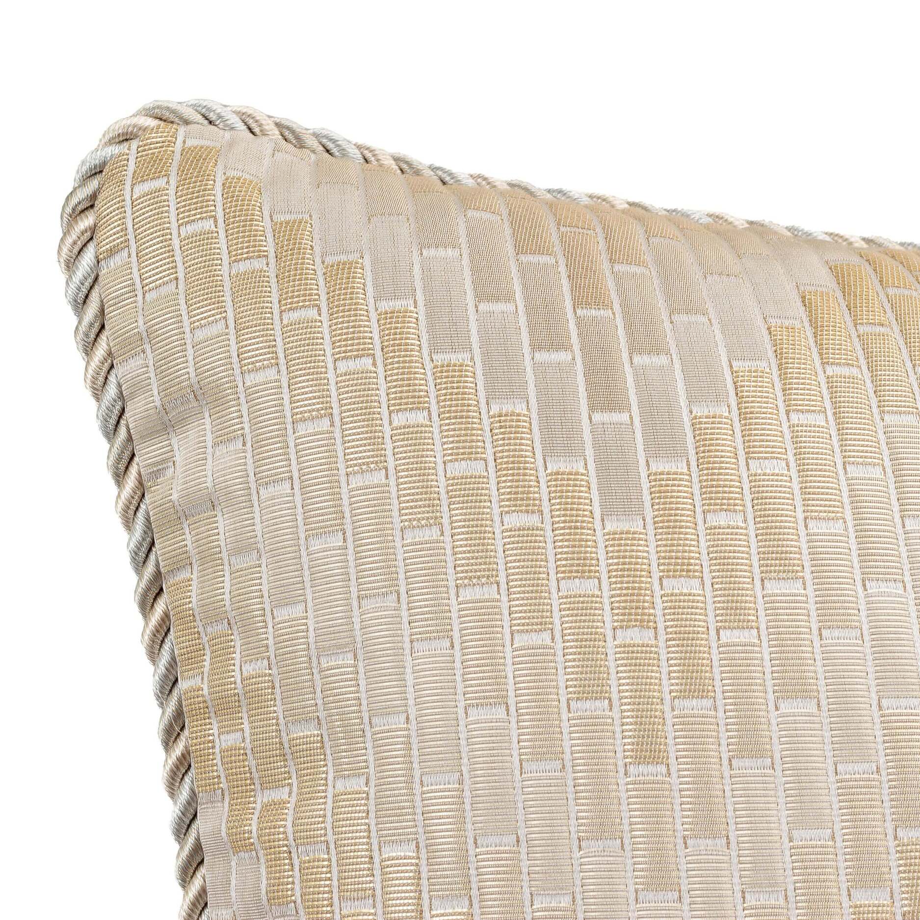 Infinity 10-Piece King Duvet Set - Gold - Image 11