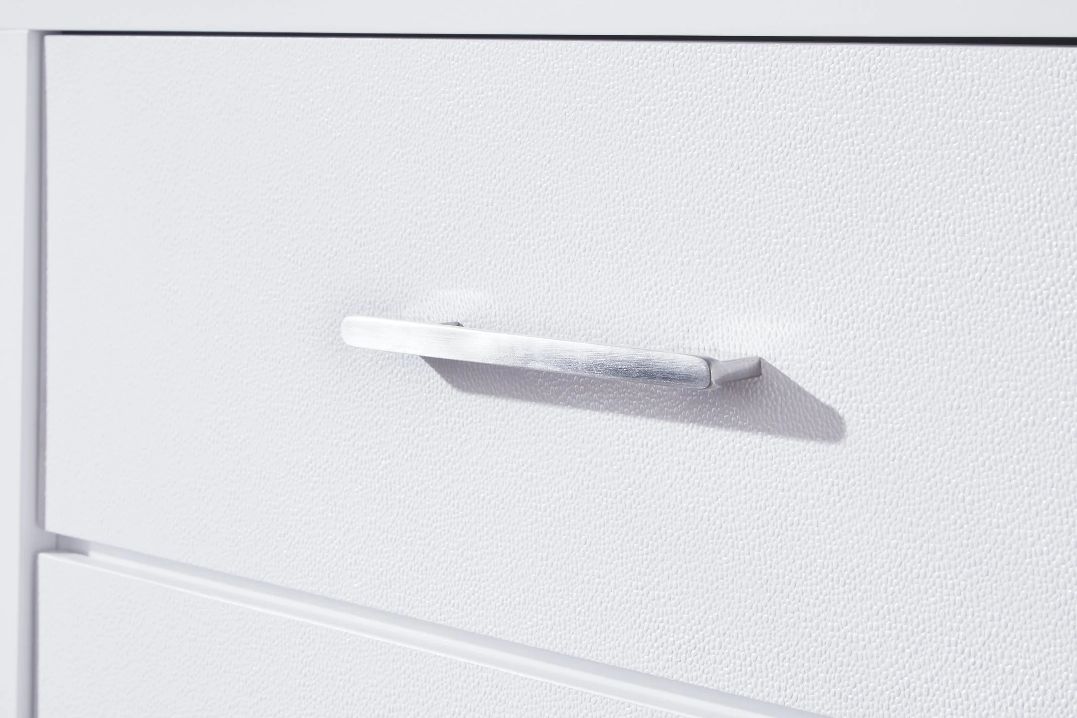 Jarlee Chest of Drawers - Image 8
