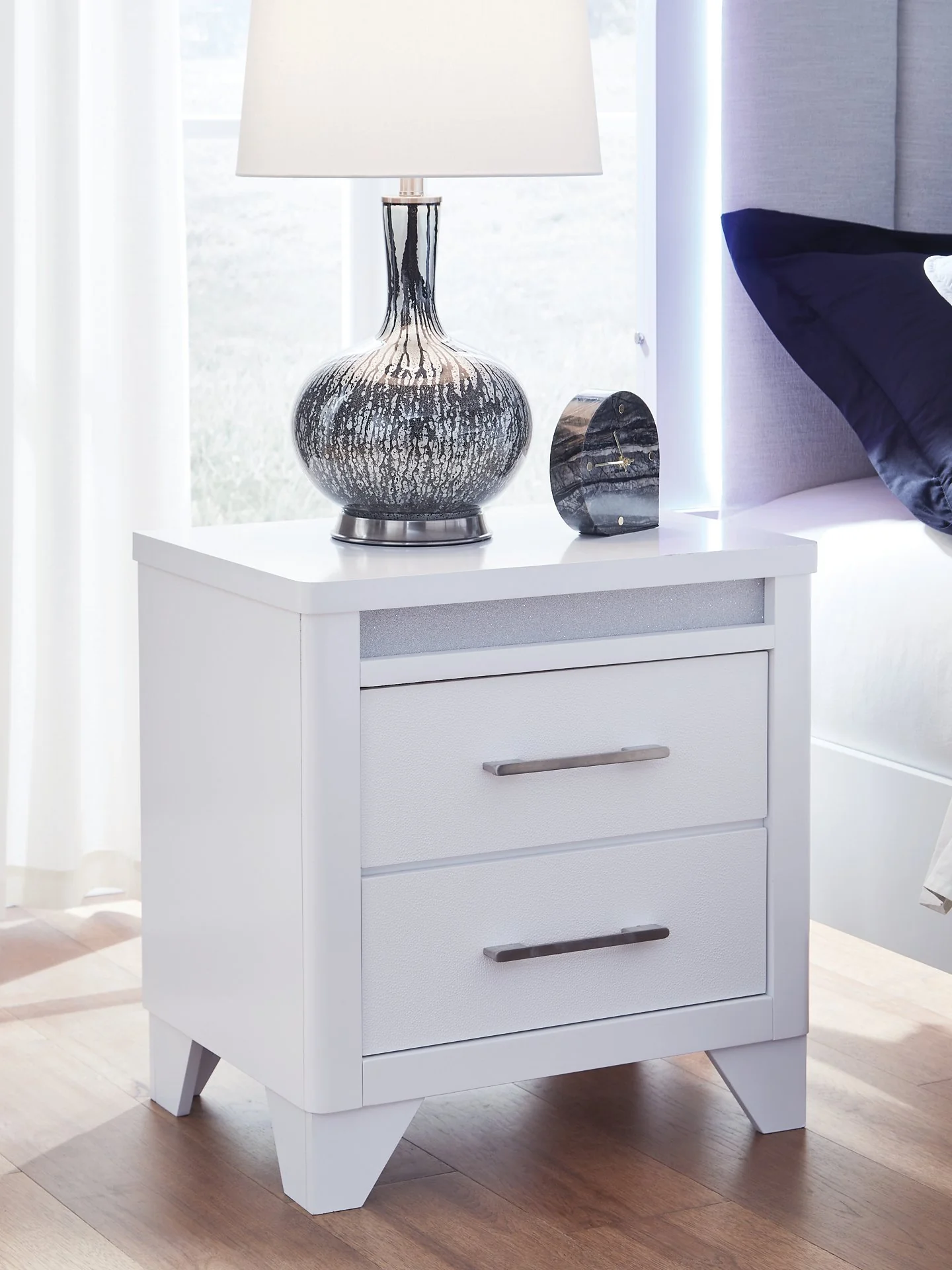 Jarlee Nightstand - Image 2