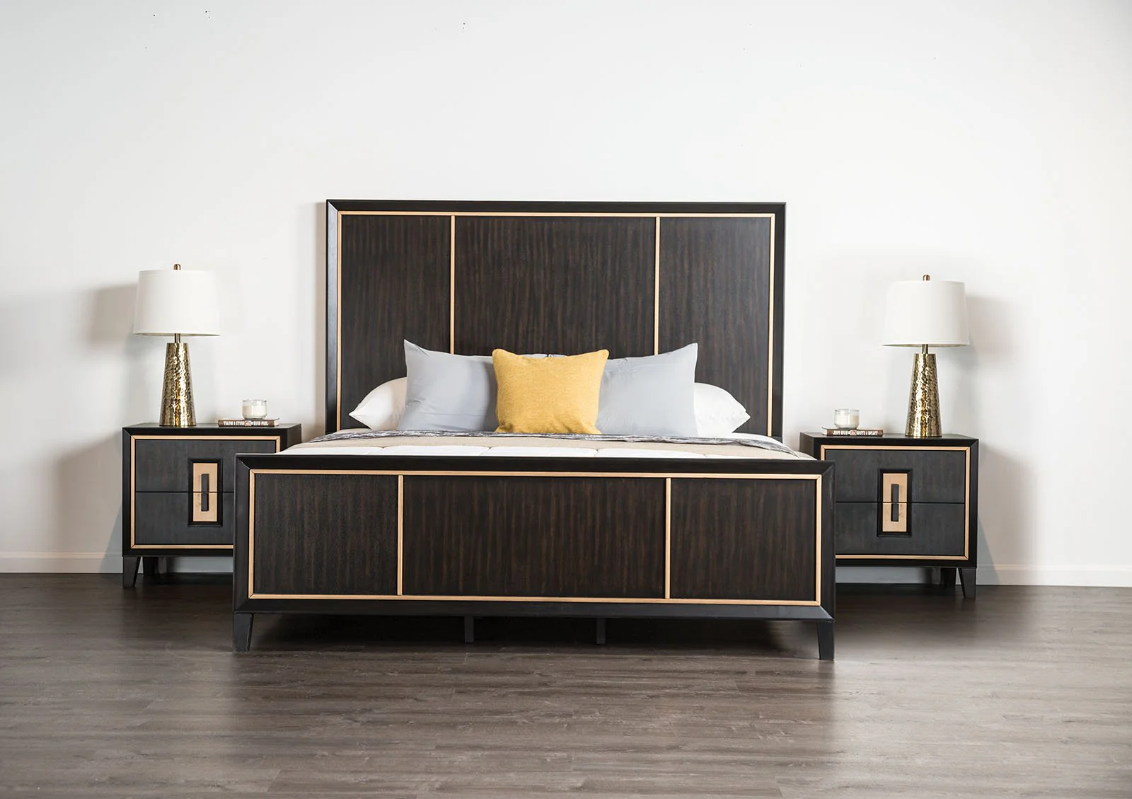 Kenyada 4 Pc. Queen Bedroom Set - Image 2
