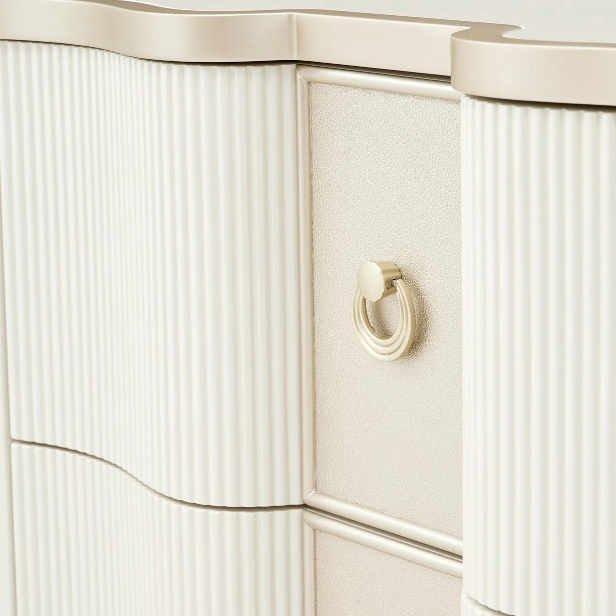 La Marisia Nightstand - Creamy Pearl - Image 6
