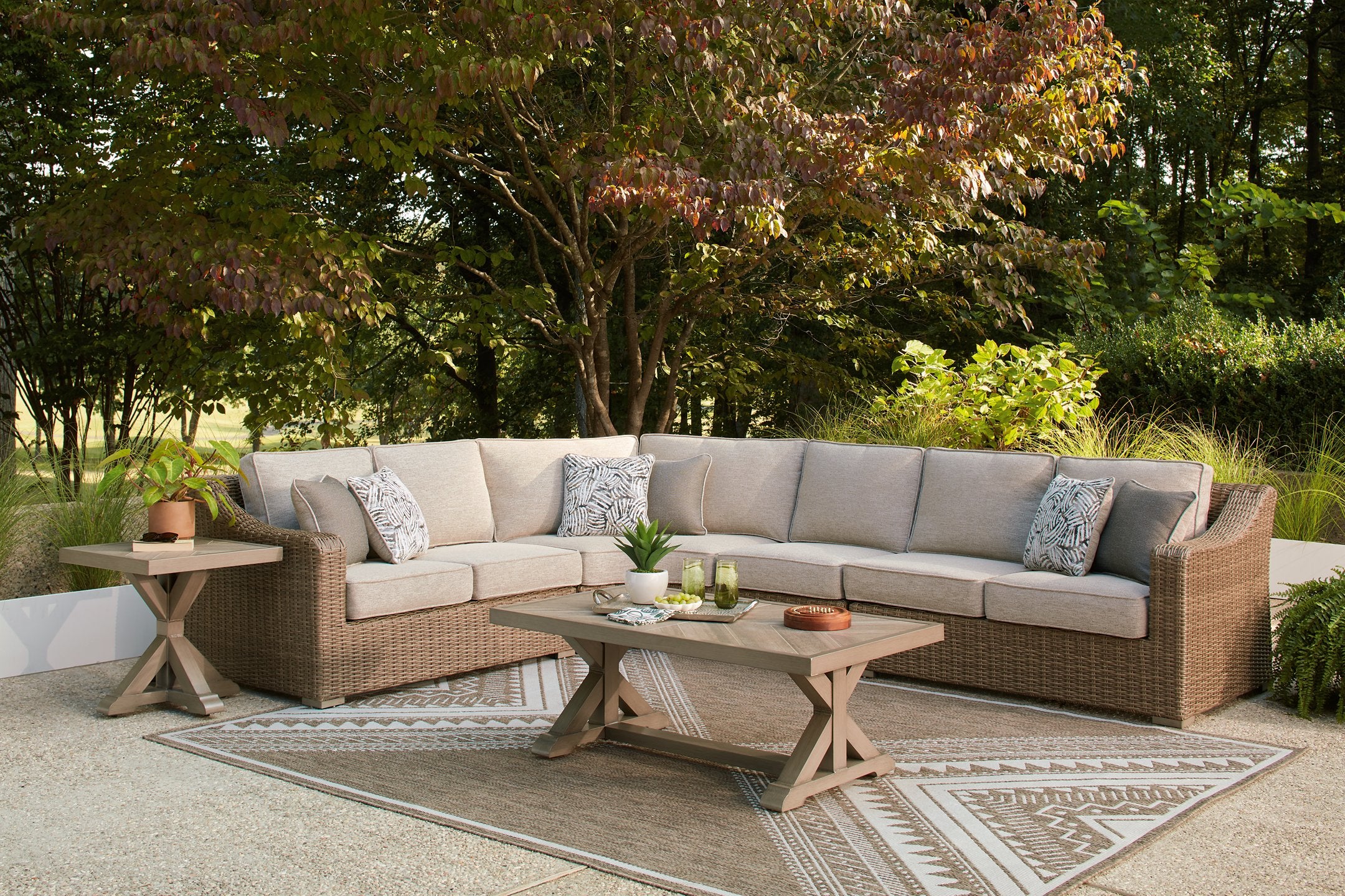 Laguna Heights Outdoor Sectional - Image 21