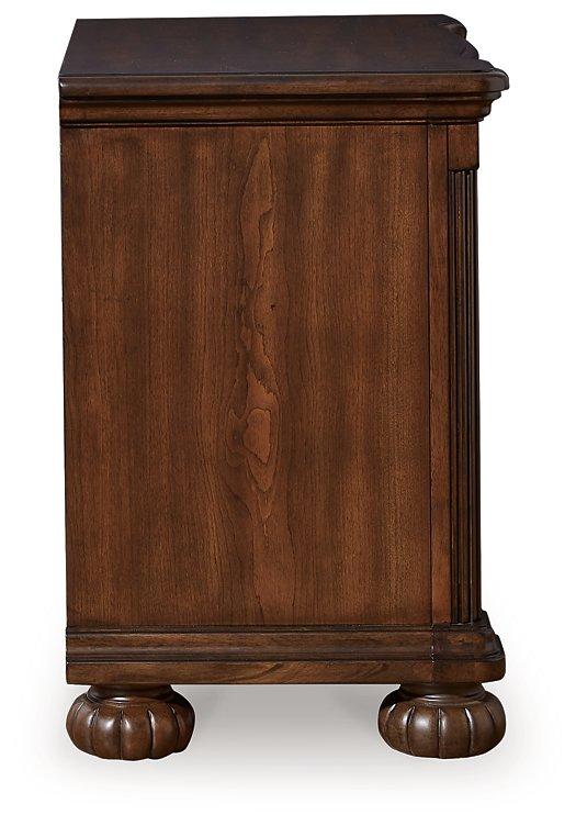 Lavinton Bedroom Set - Image 15