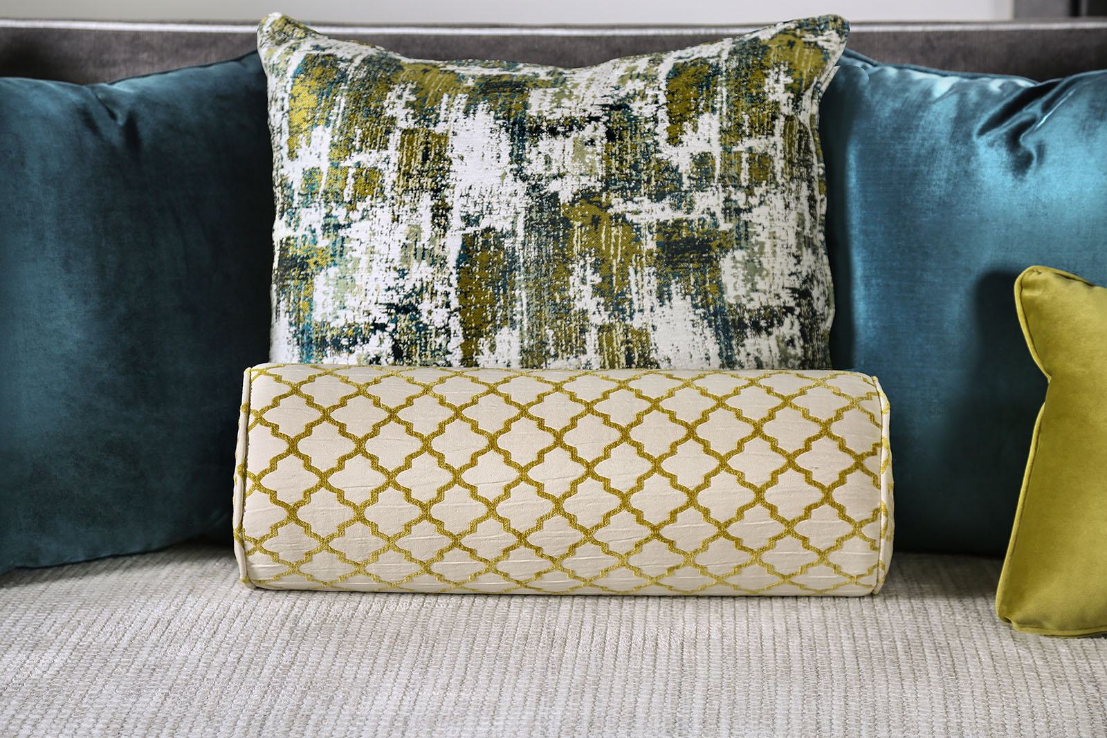 Mariella Loveseat - Image 9