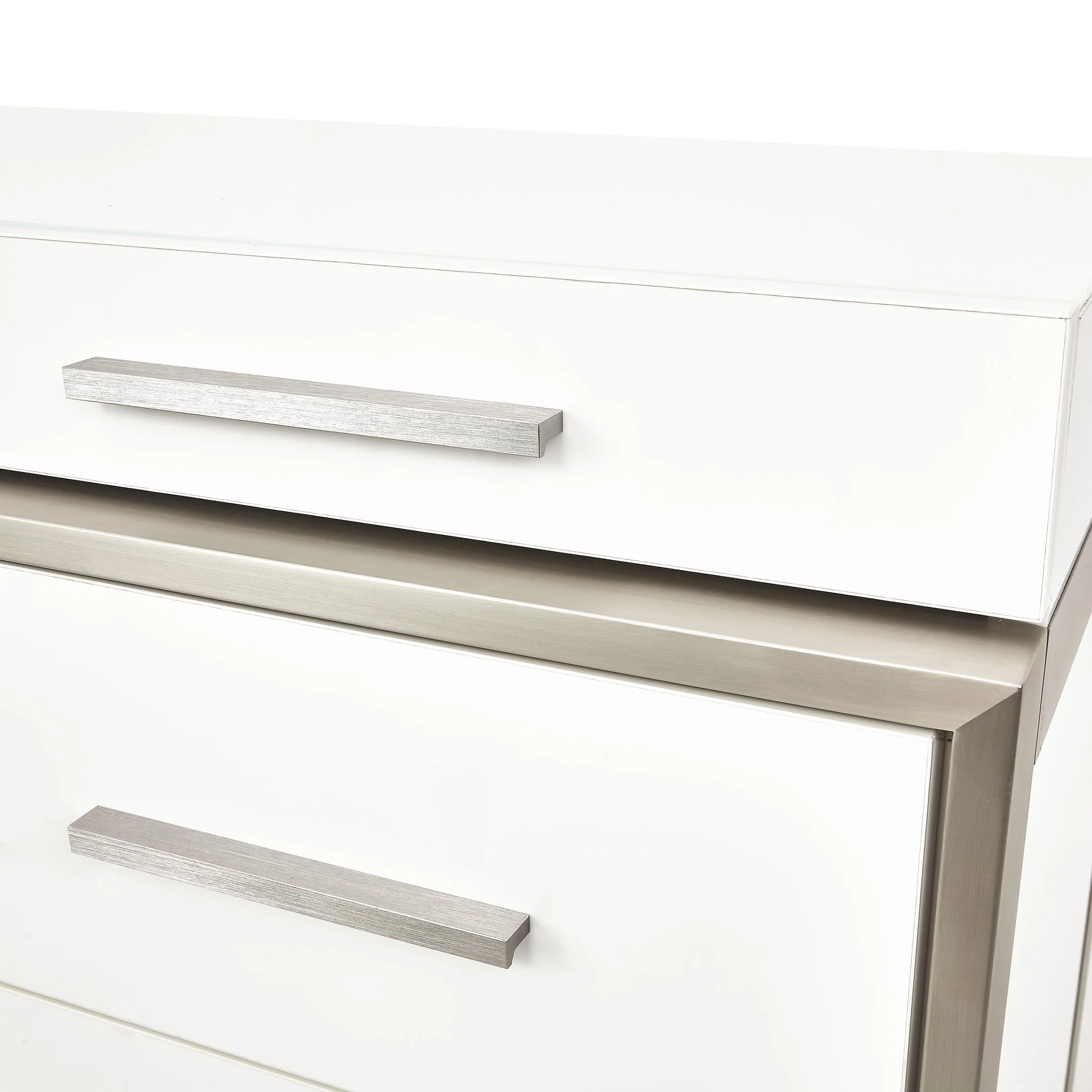 Marquee 7-Drawer Chest - Cloud White - Image 16