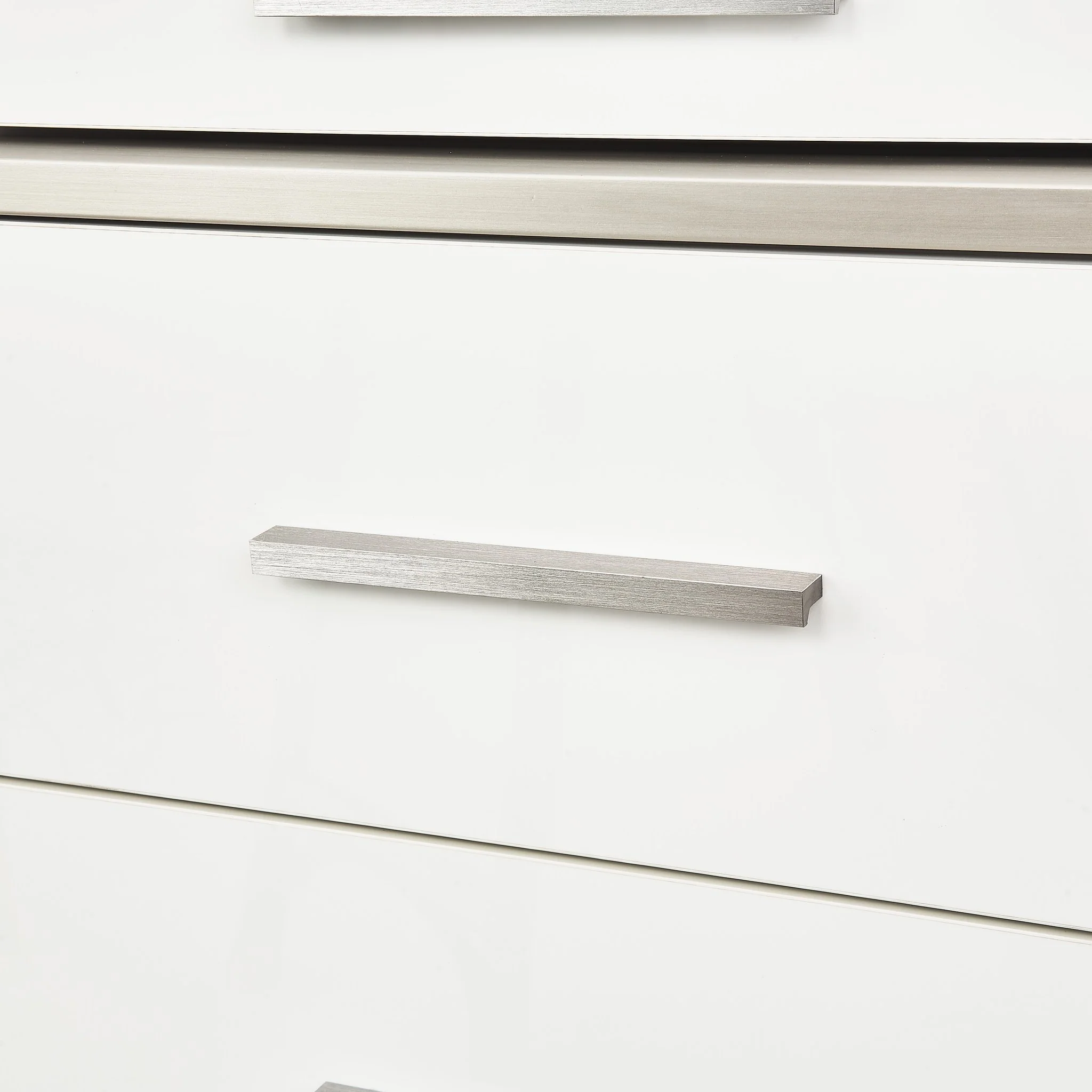 Marquee 7-Drawer Chest - Cloud White - Image 20