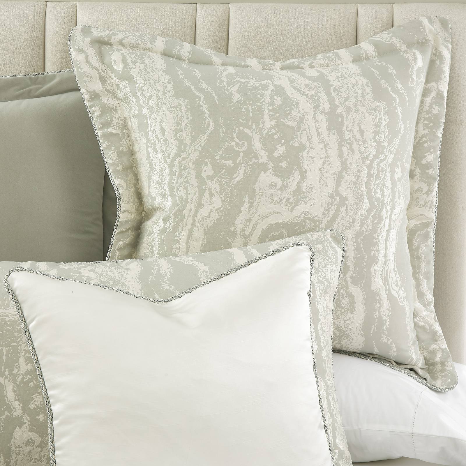 Marvel 9-Piece Queen Duvet Set - Mist - Image 4