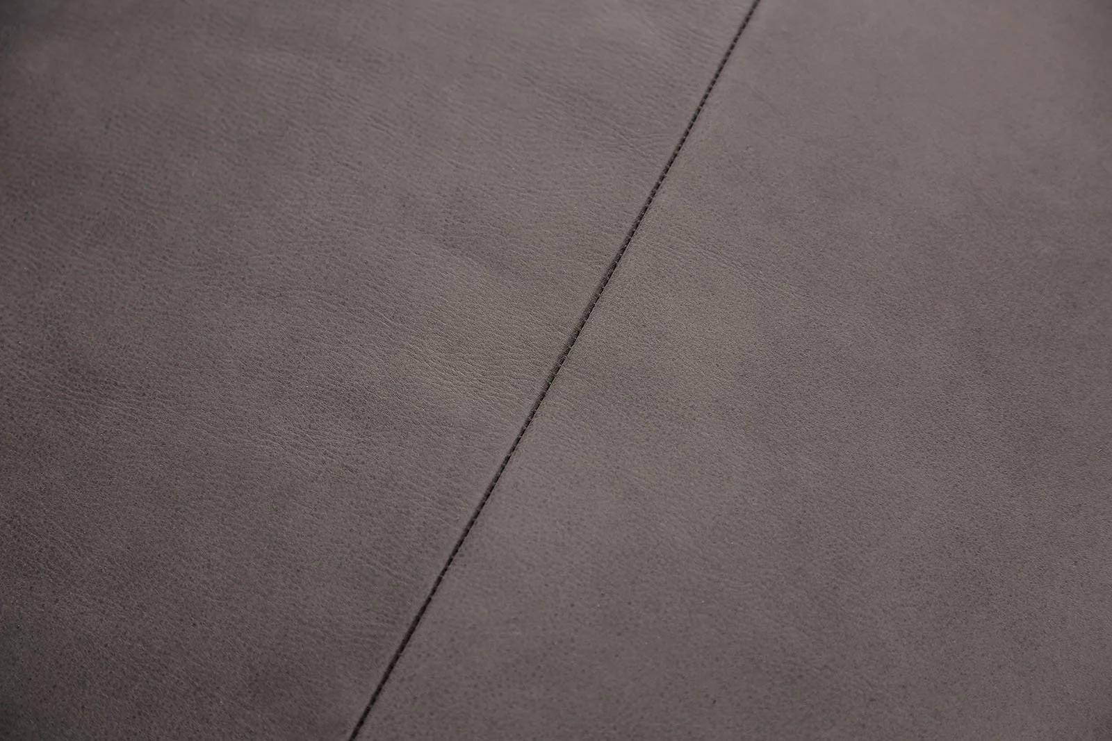 Mezzanotte Loveseat, Gray - Image 5