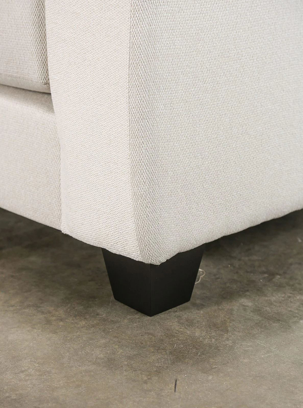 Millburn Sectional - Image 8